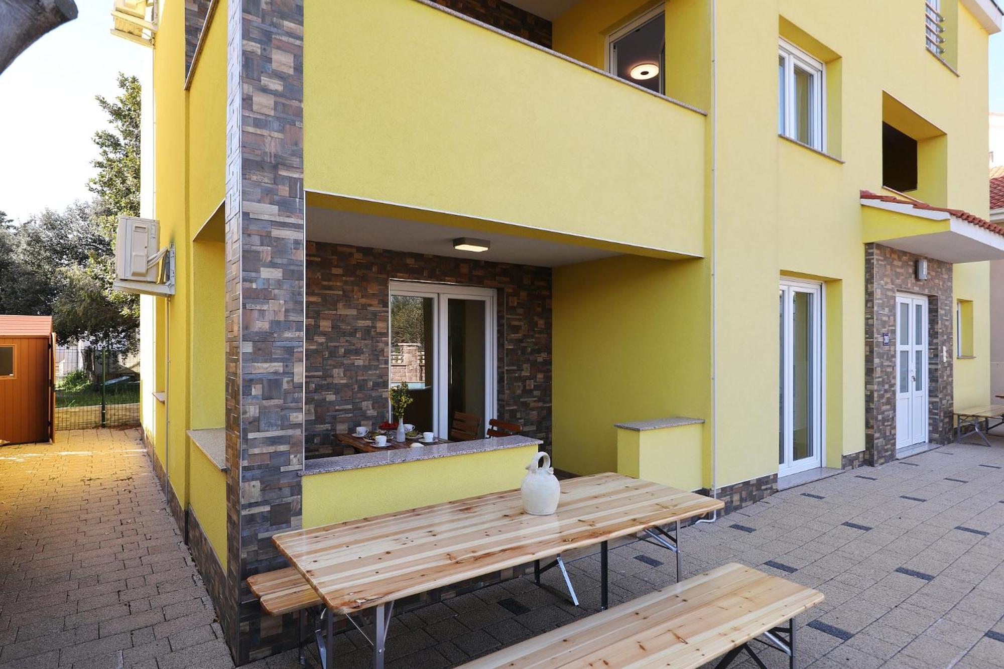 Apartments Oliva