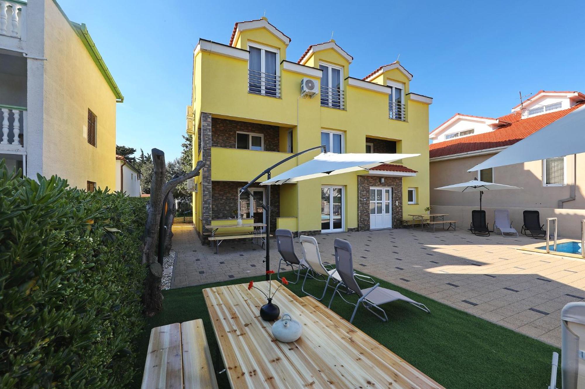 Apartments Oliva