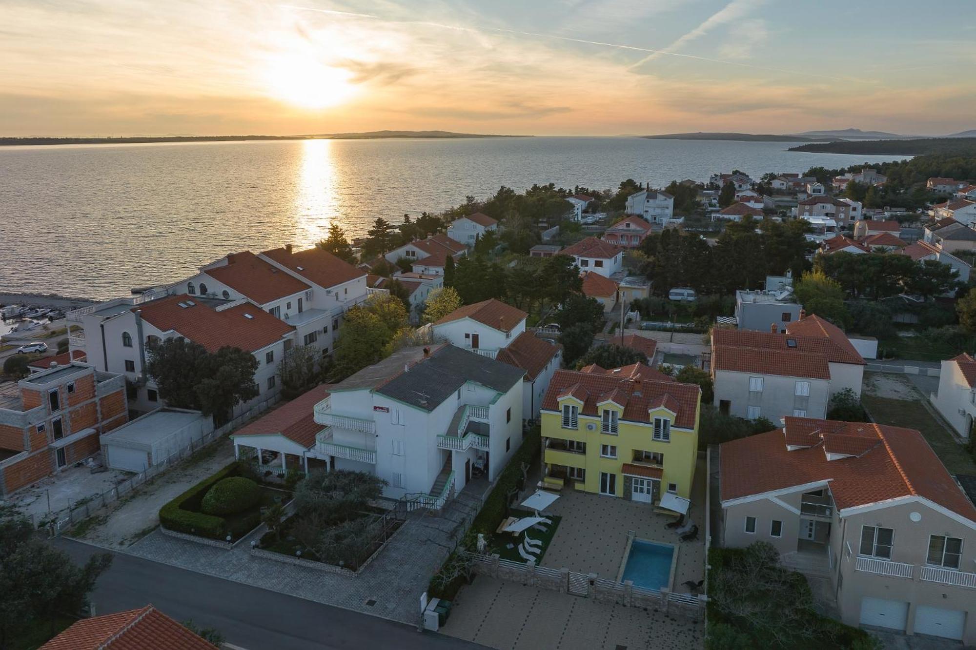Apartments Oliva