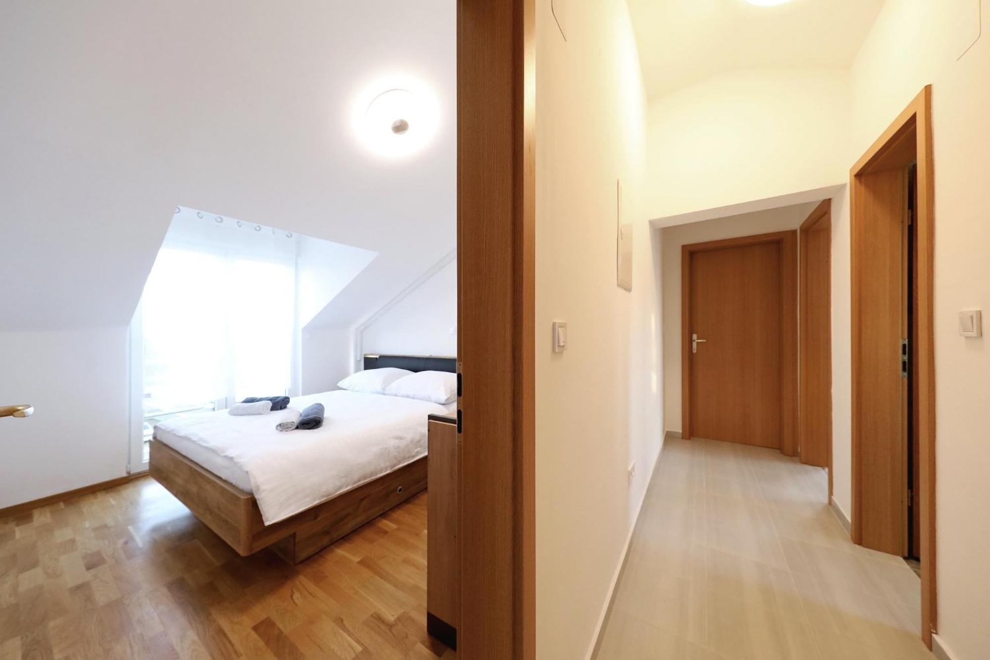 Apartments Oliva