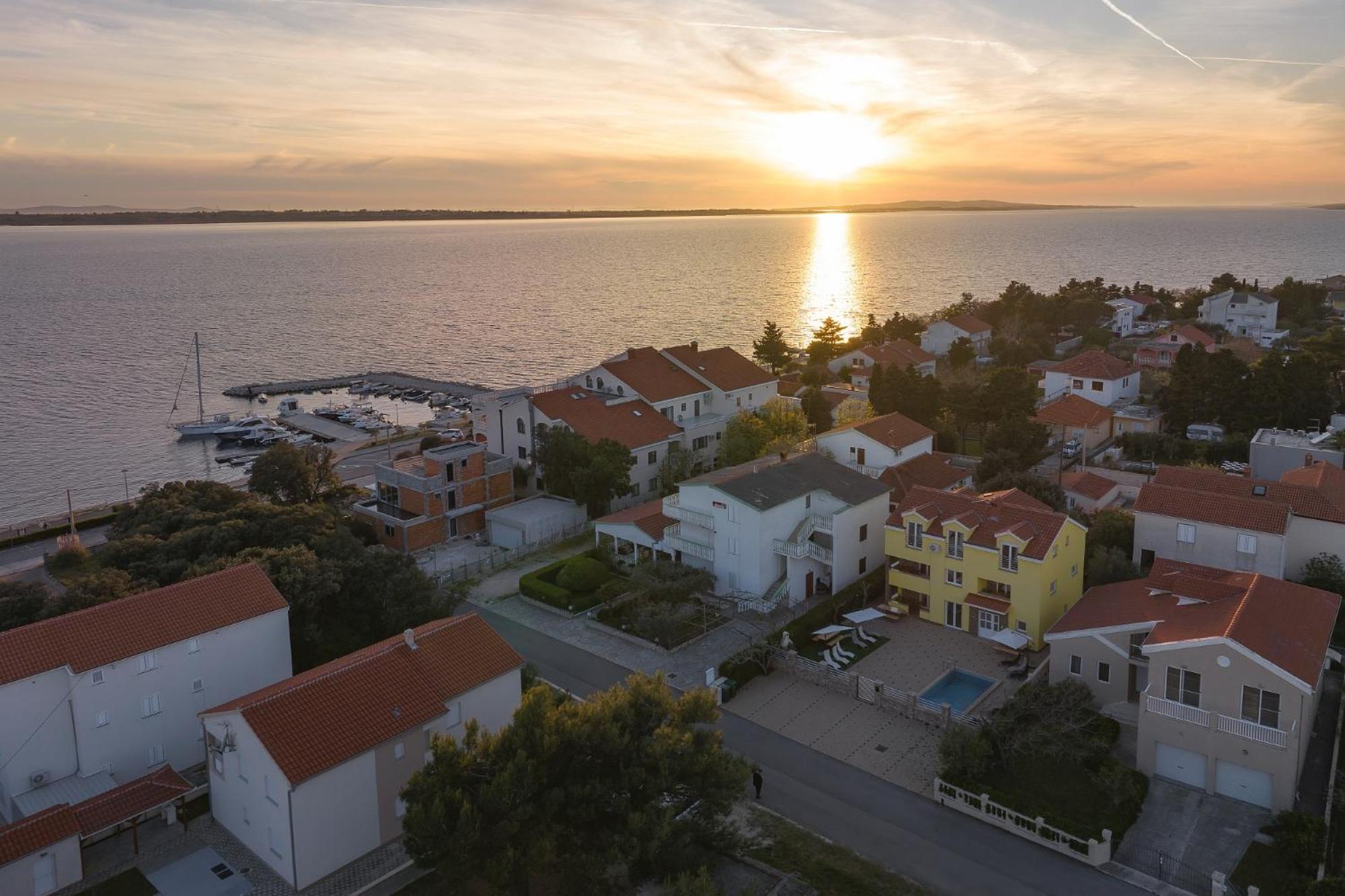 Apartments Oliva