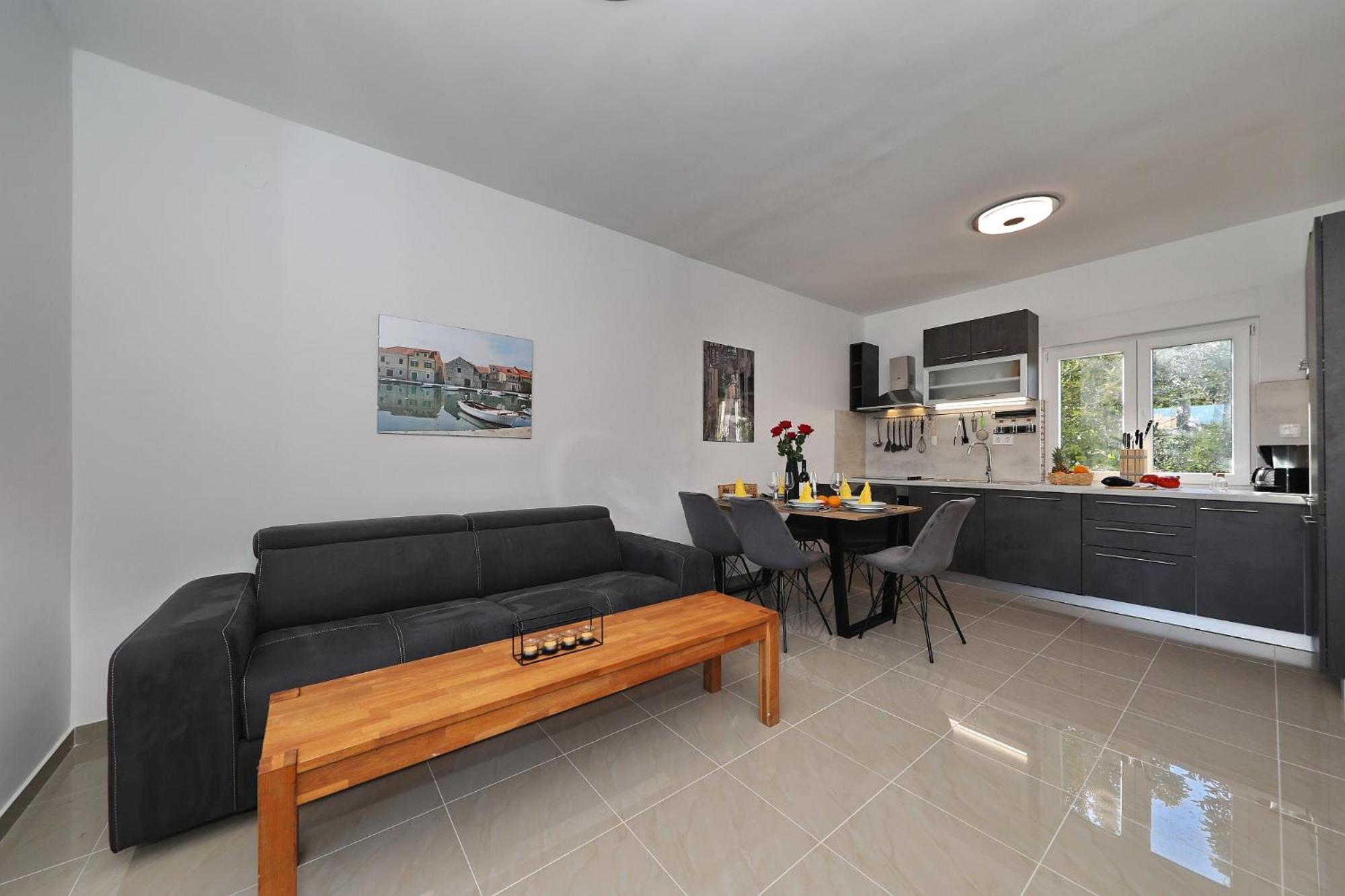 Apartments Oliva