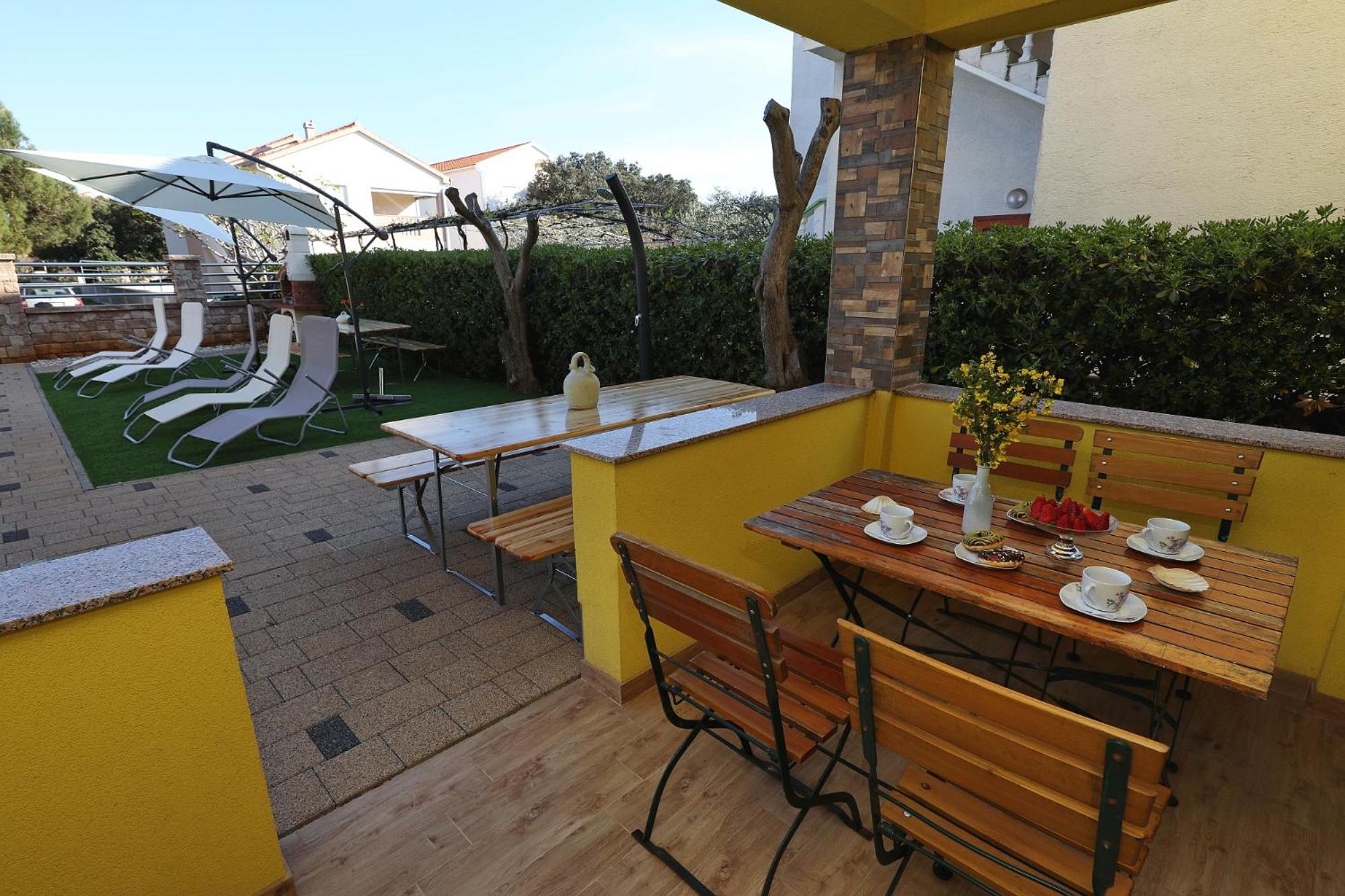 Apartments Oliva