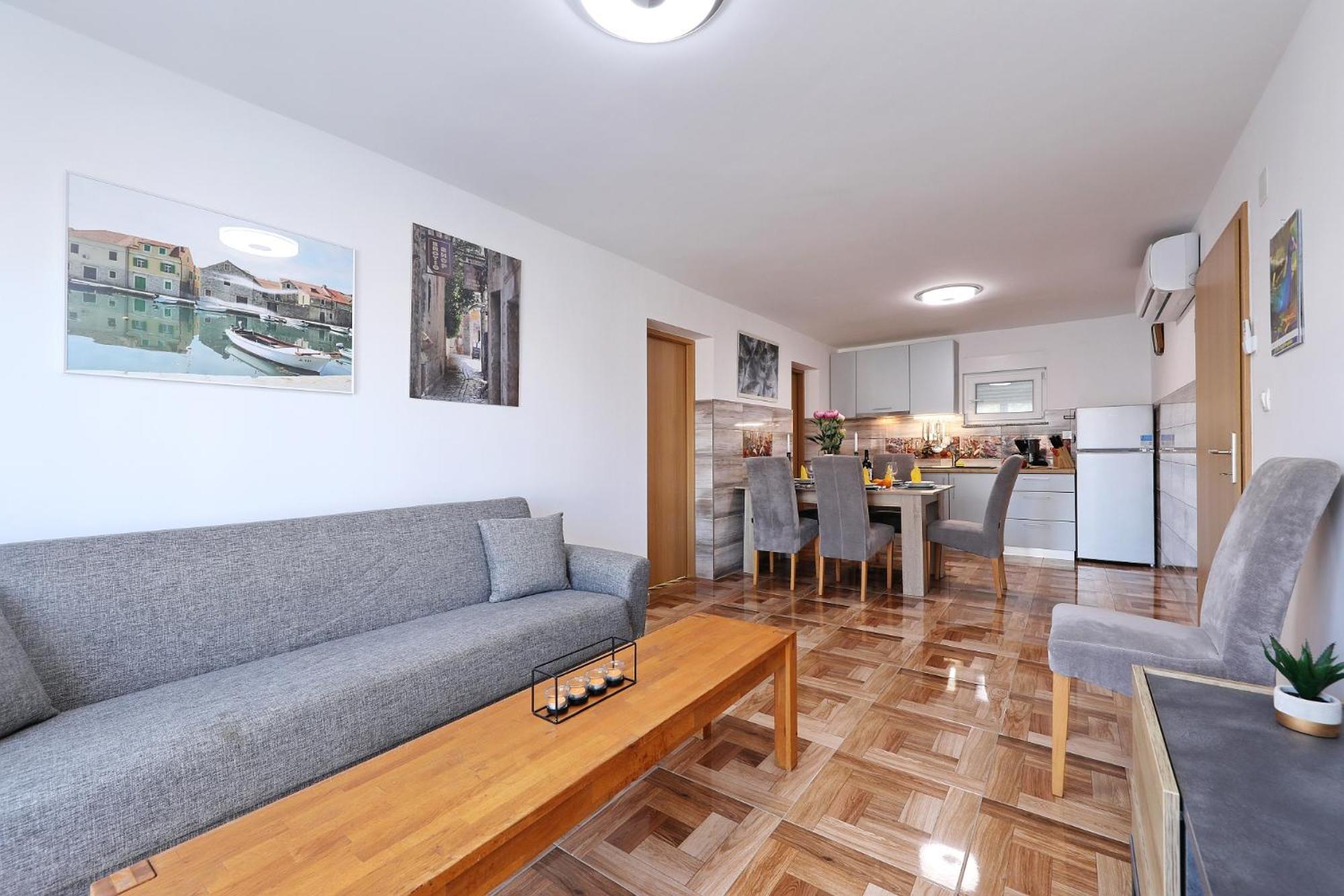Apartments Oliva