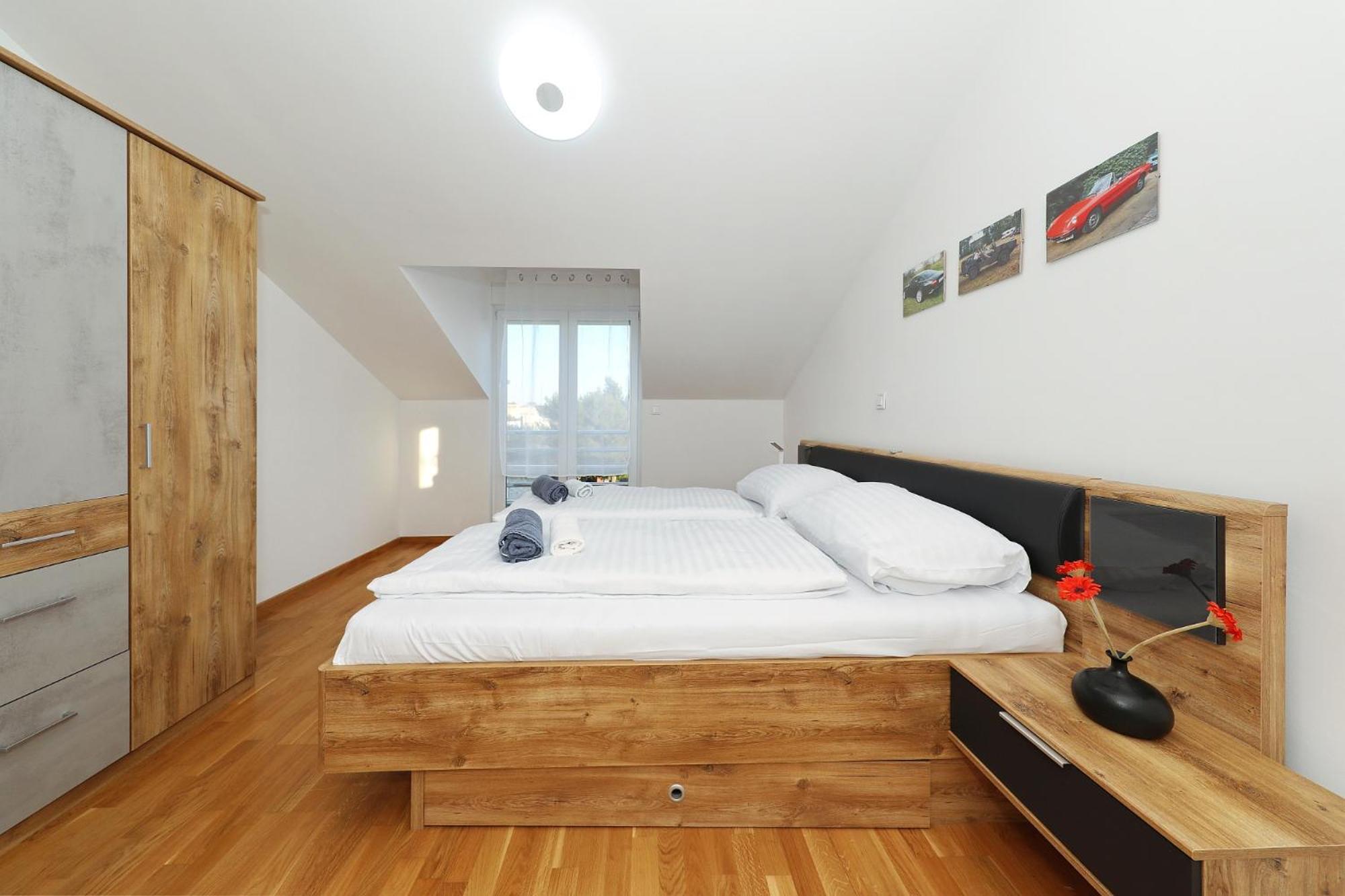 Apartments Oliva