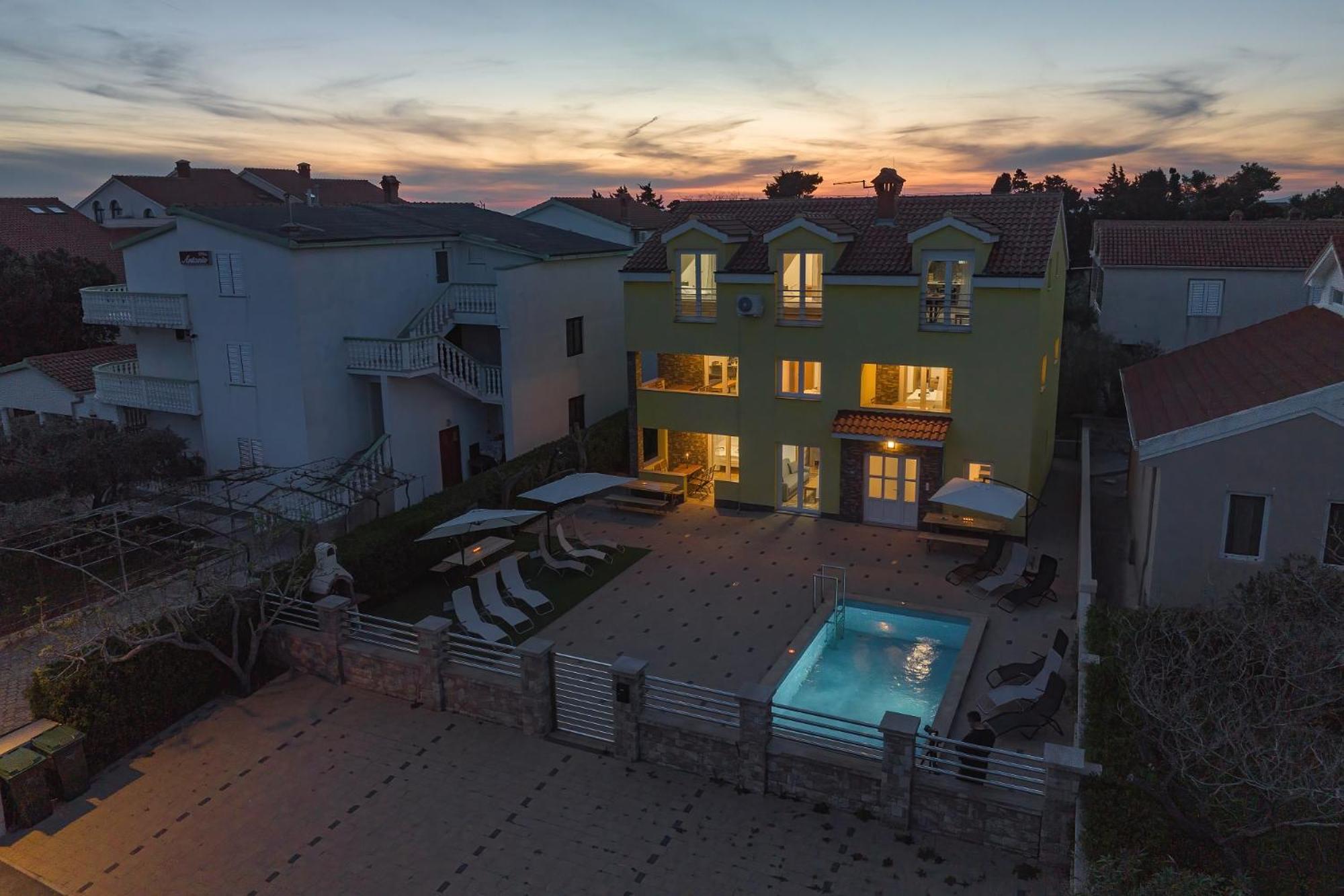 Apartments Oliva