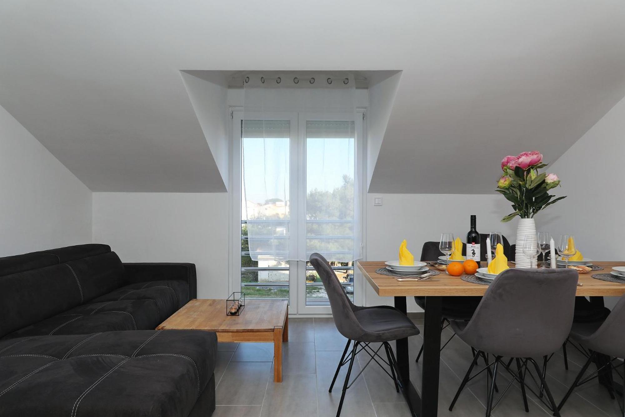 Apartments Oliva