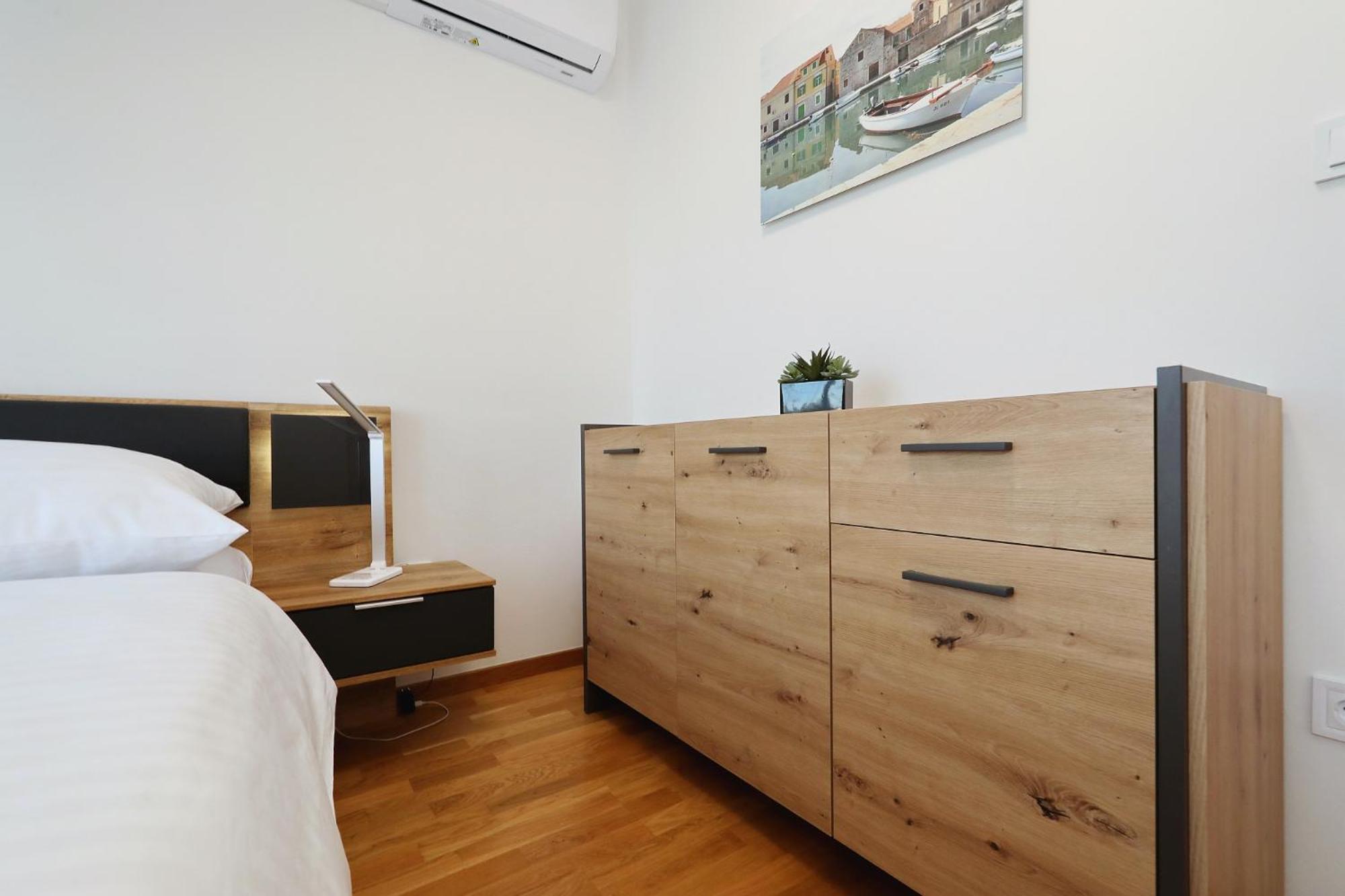 Apartments Oliva
