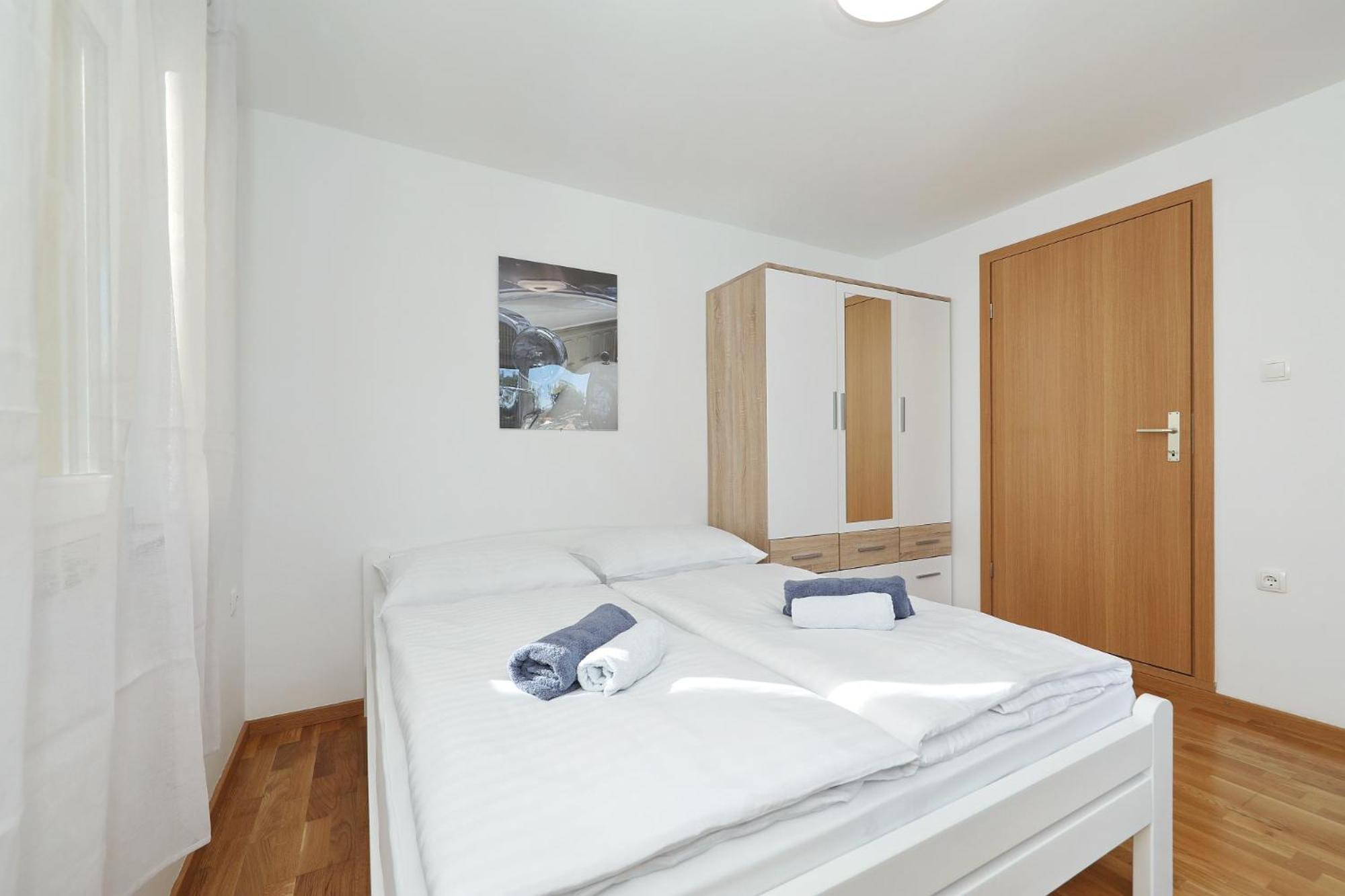 Apartments Oliva