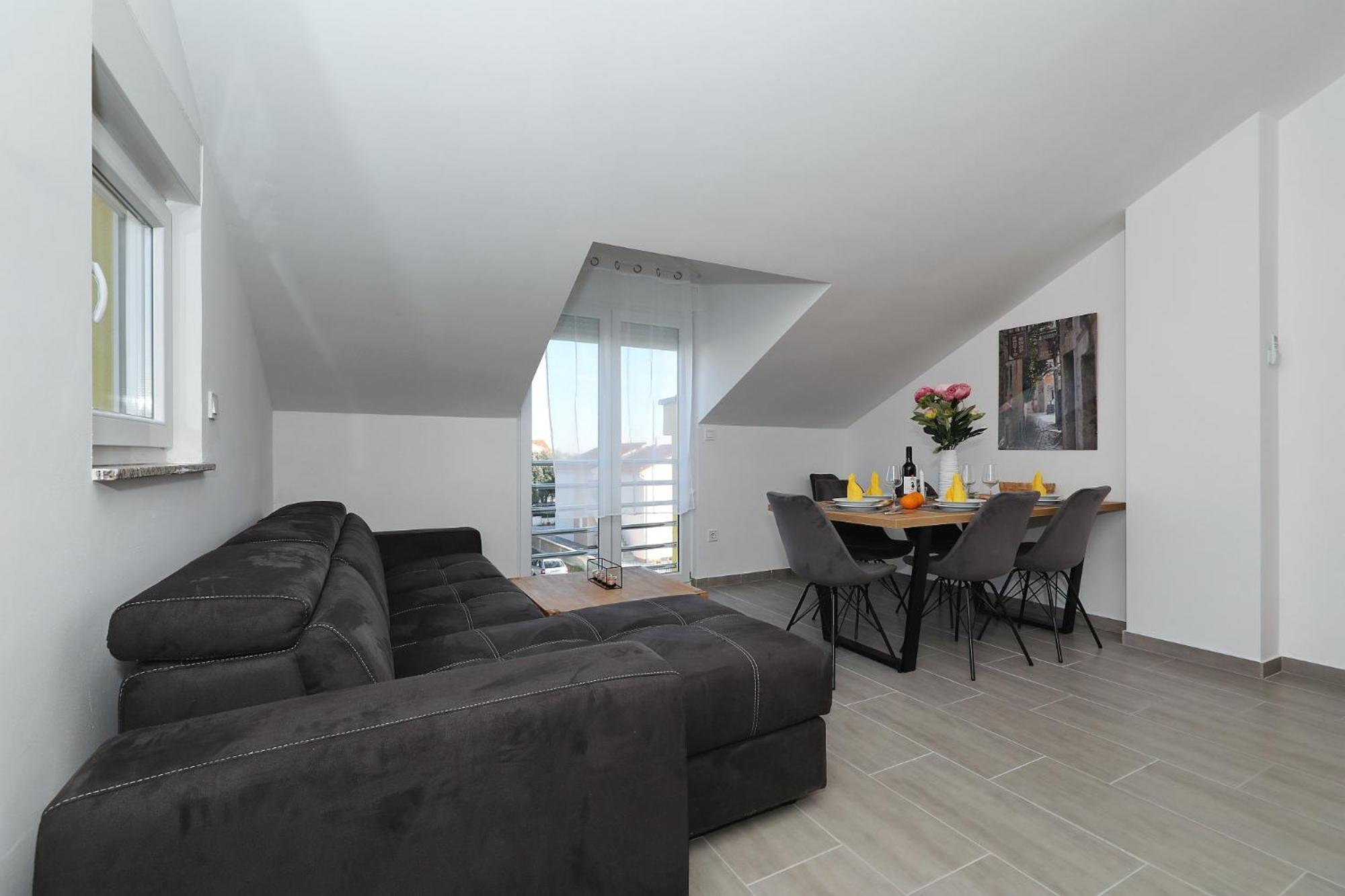 Apartments Oliva
