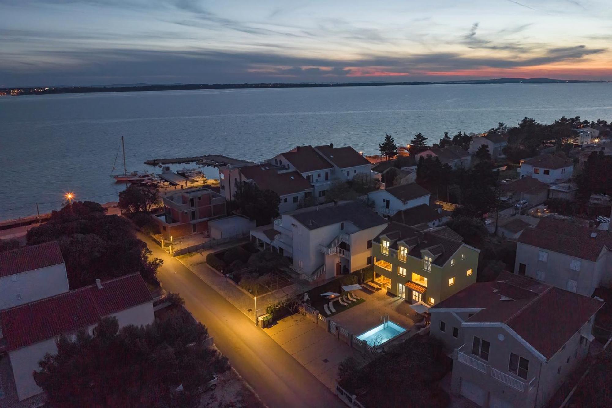 Apartments Oliva
