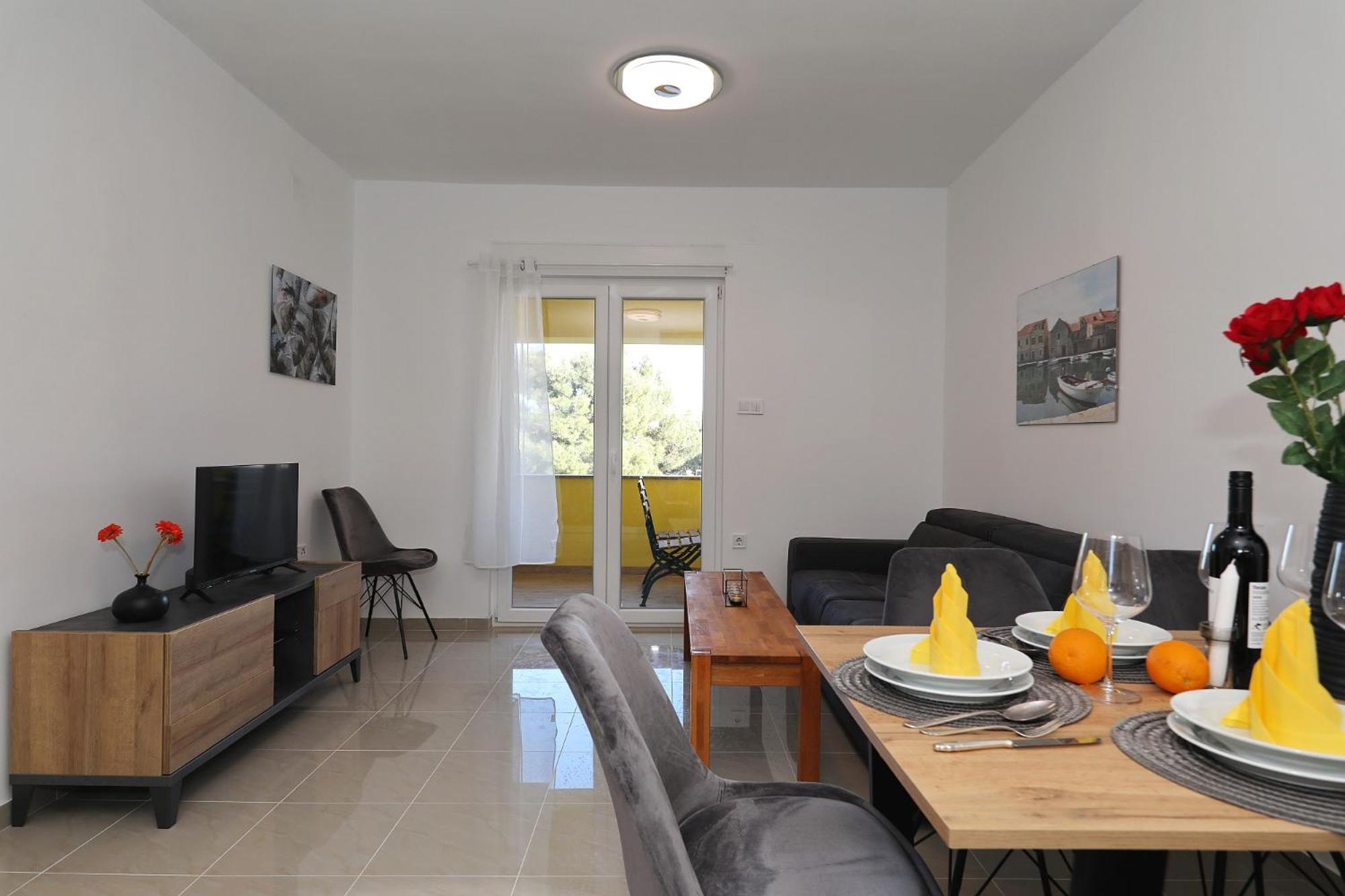 Apartments Oliva