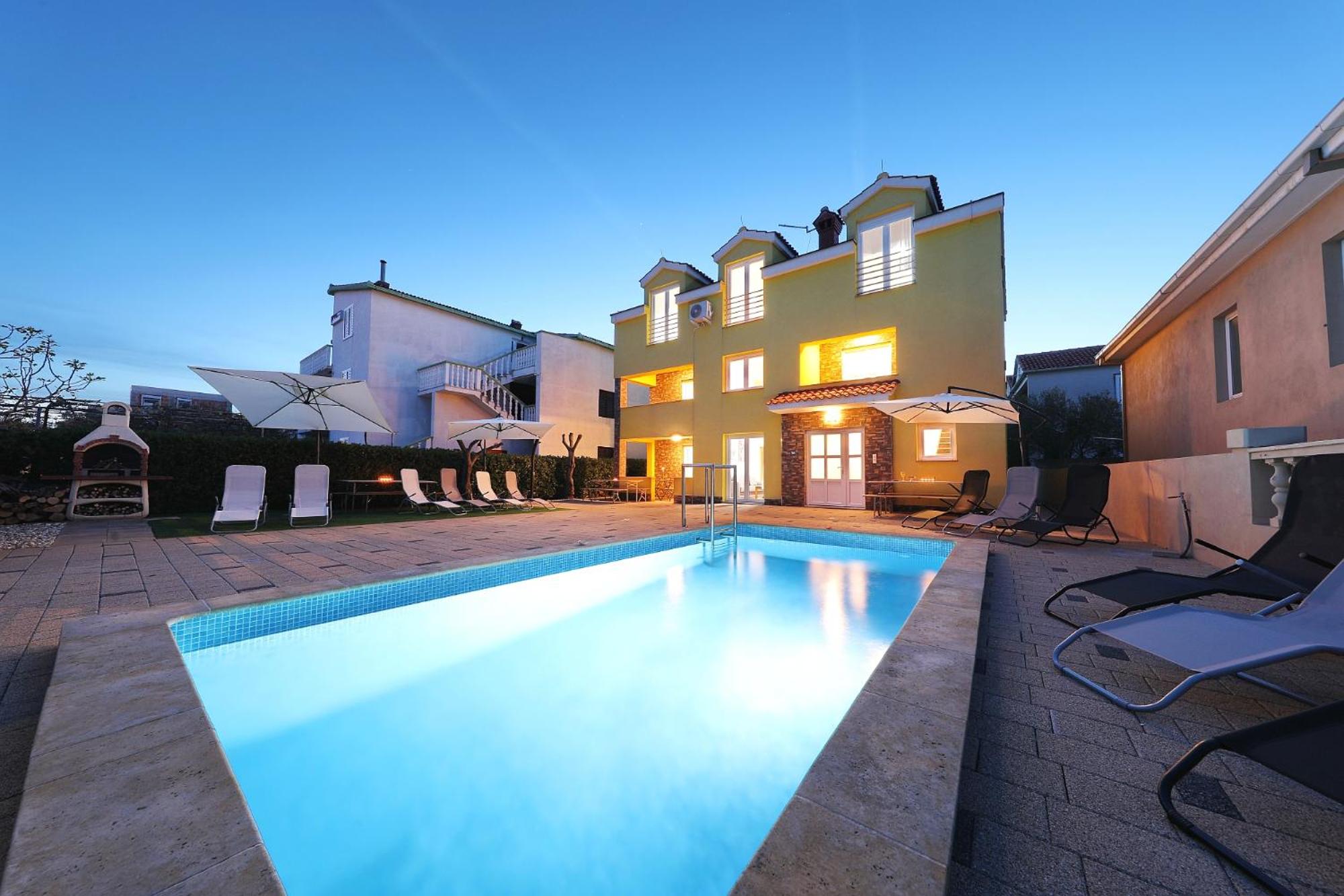 Apartments Oliva