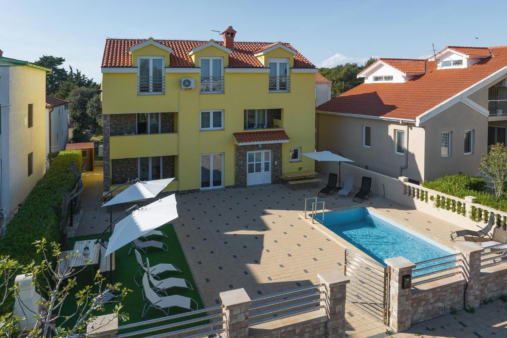 Apartments Oliva