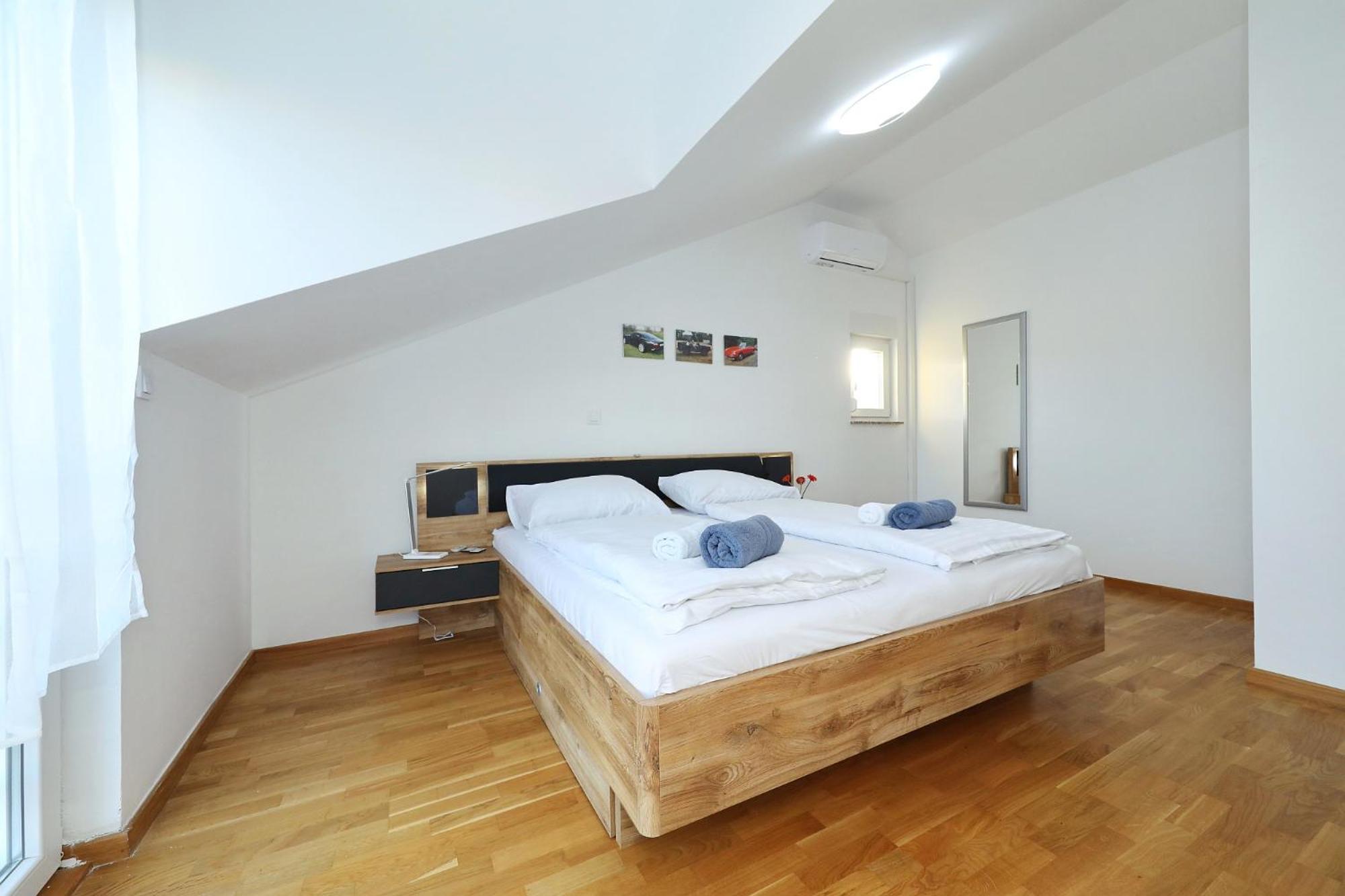 Apartments Oliva