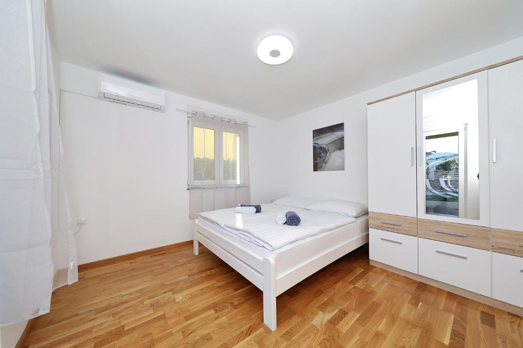 Apartments Oliva