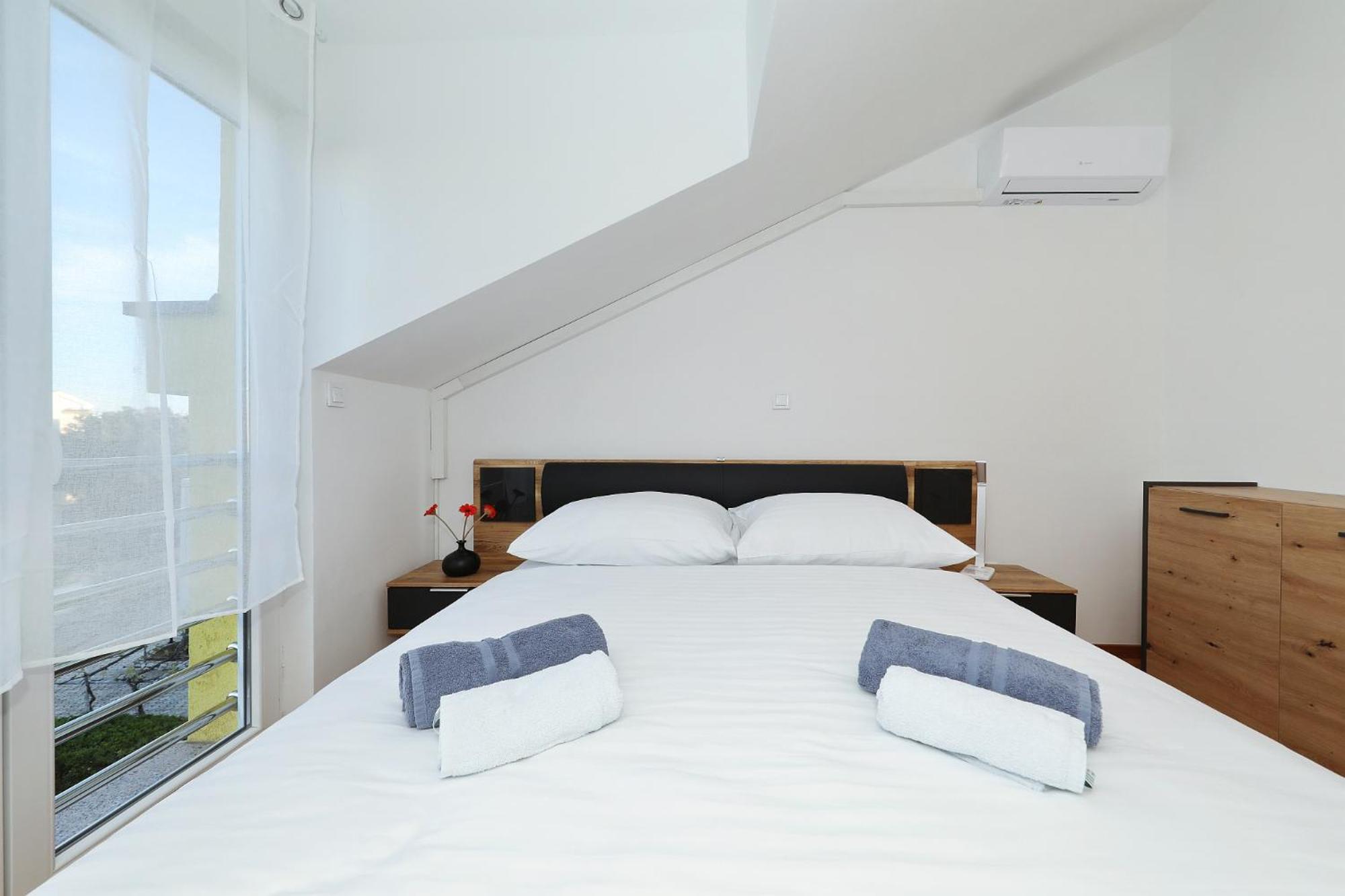 Apartments Oliva