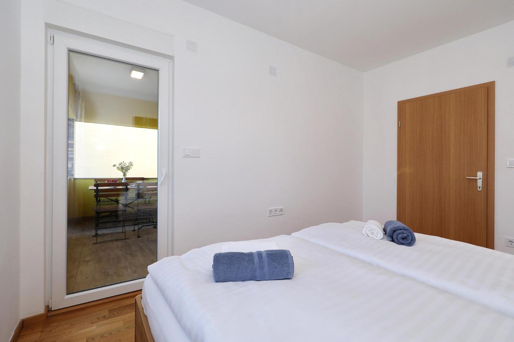Apartments Oliva