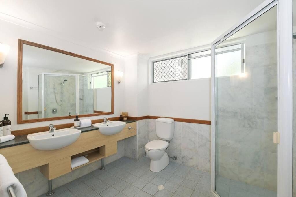 The Palms Retreat - Alassio Beachfront Resort