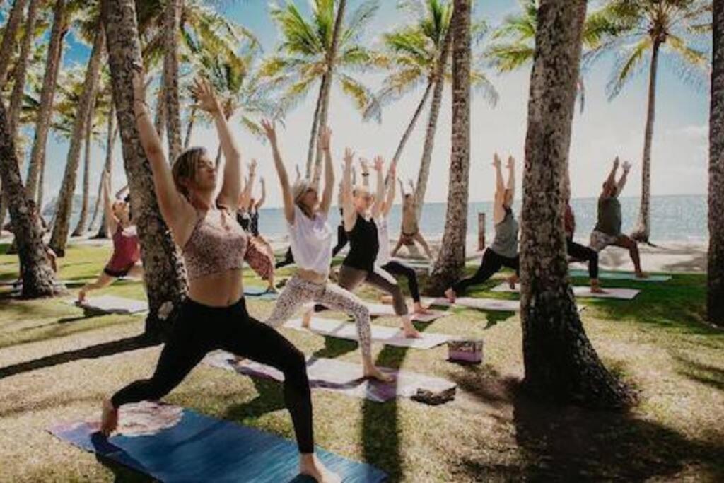 The Palms Retreat - Alassio Beachfront Resort