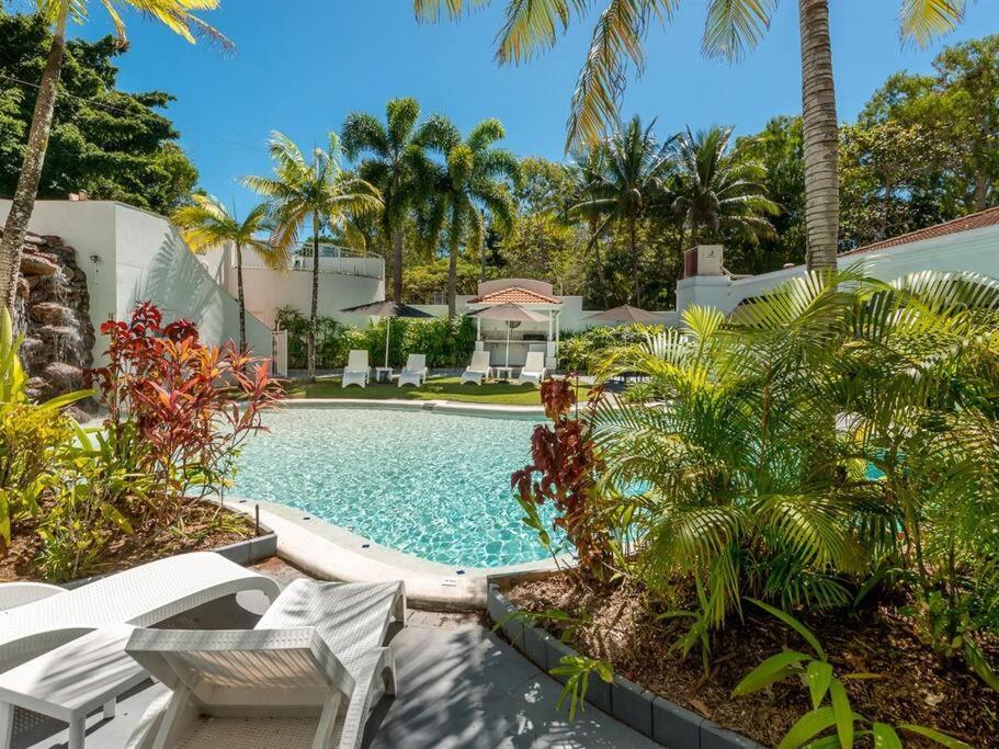 The Palms Retreat - Alassio Beachfront Resort