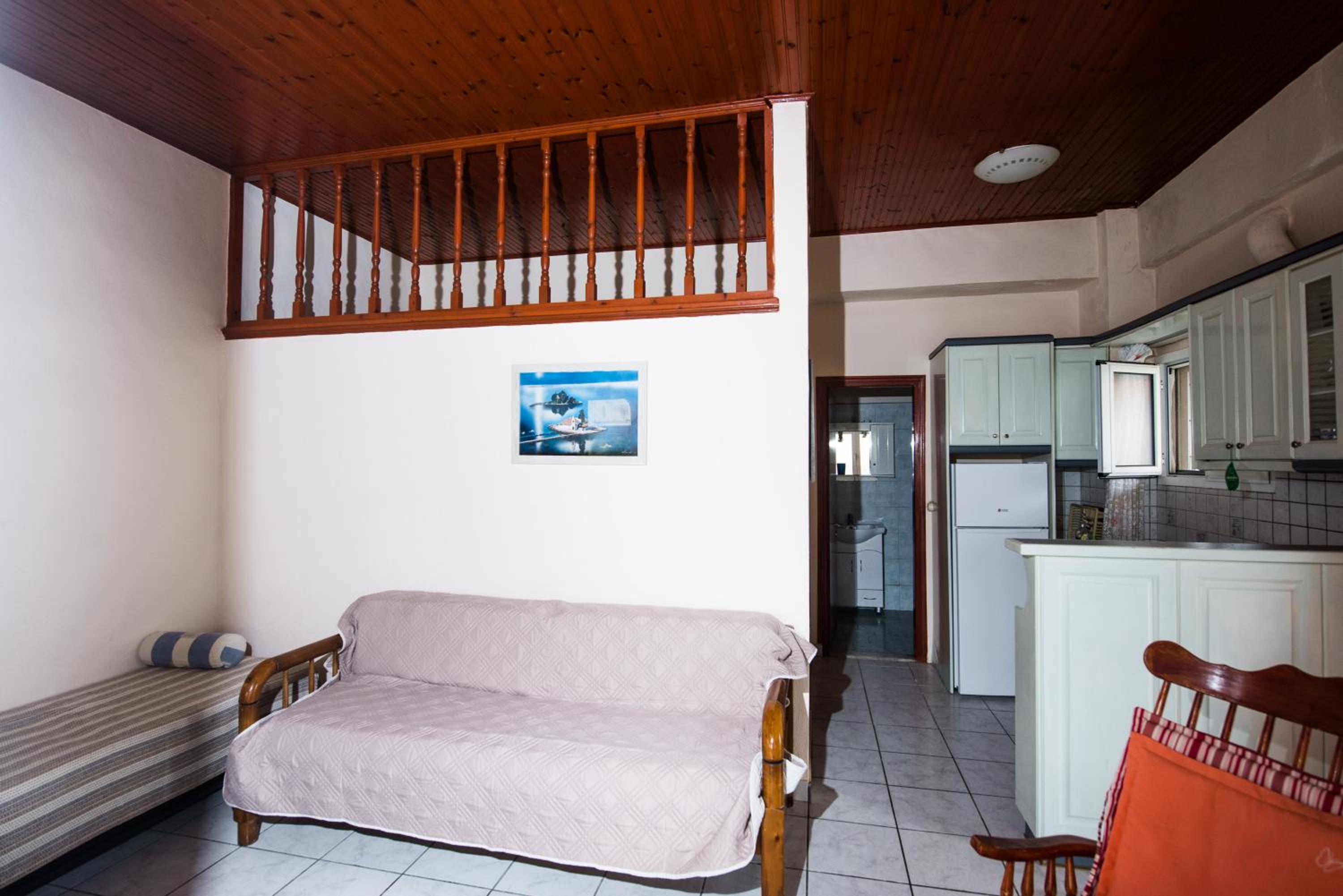 Pantelis Apartments