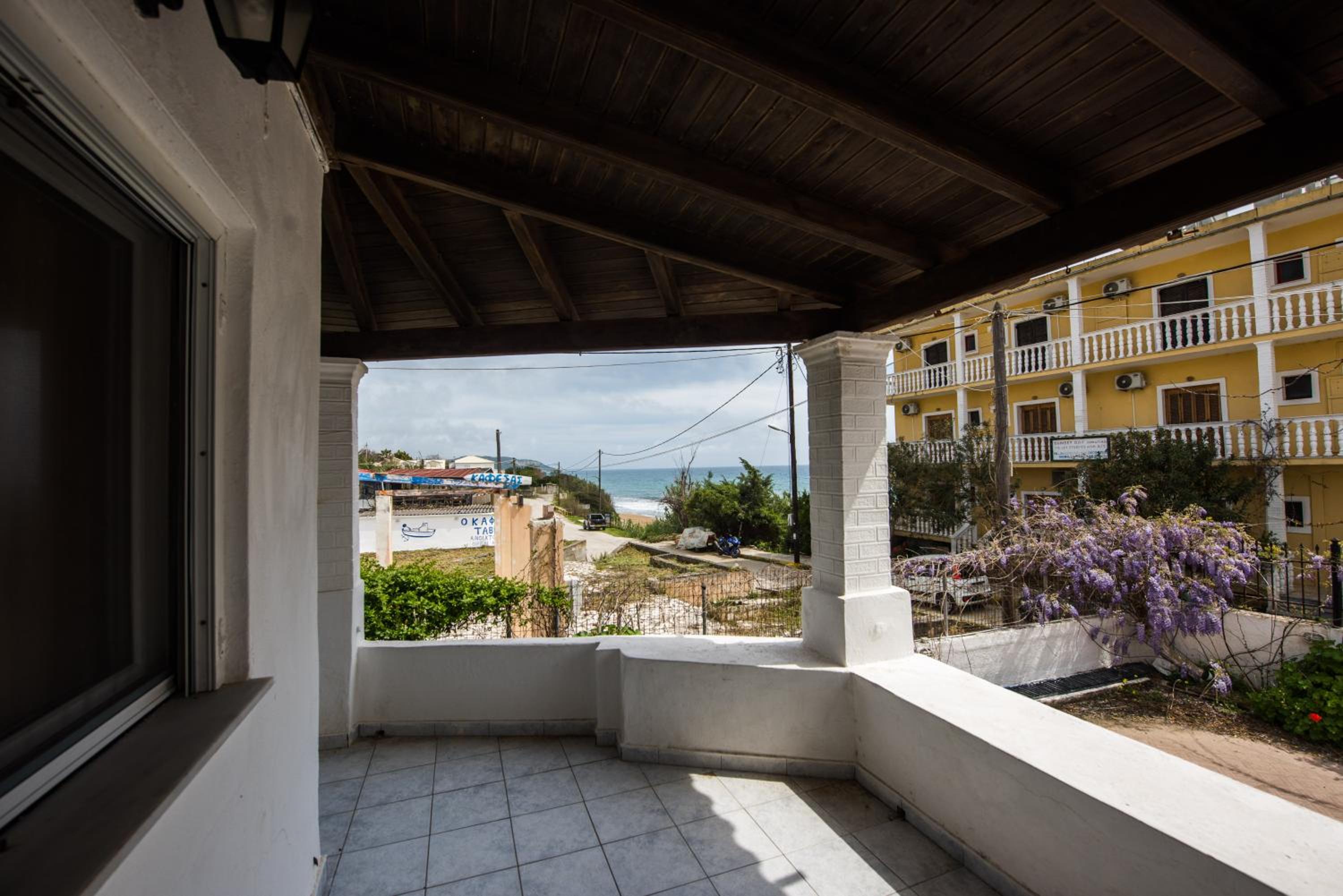 Pantelis Apartments