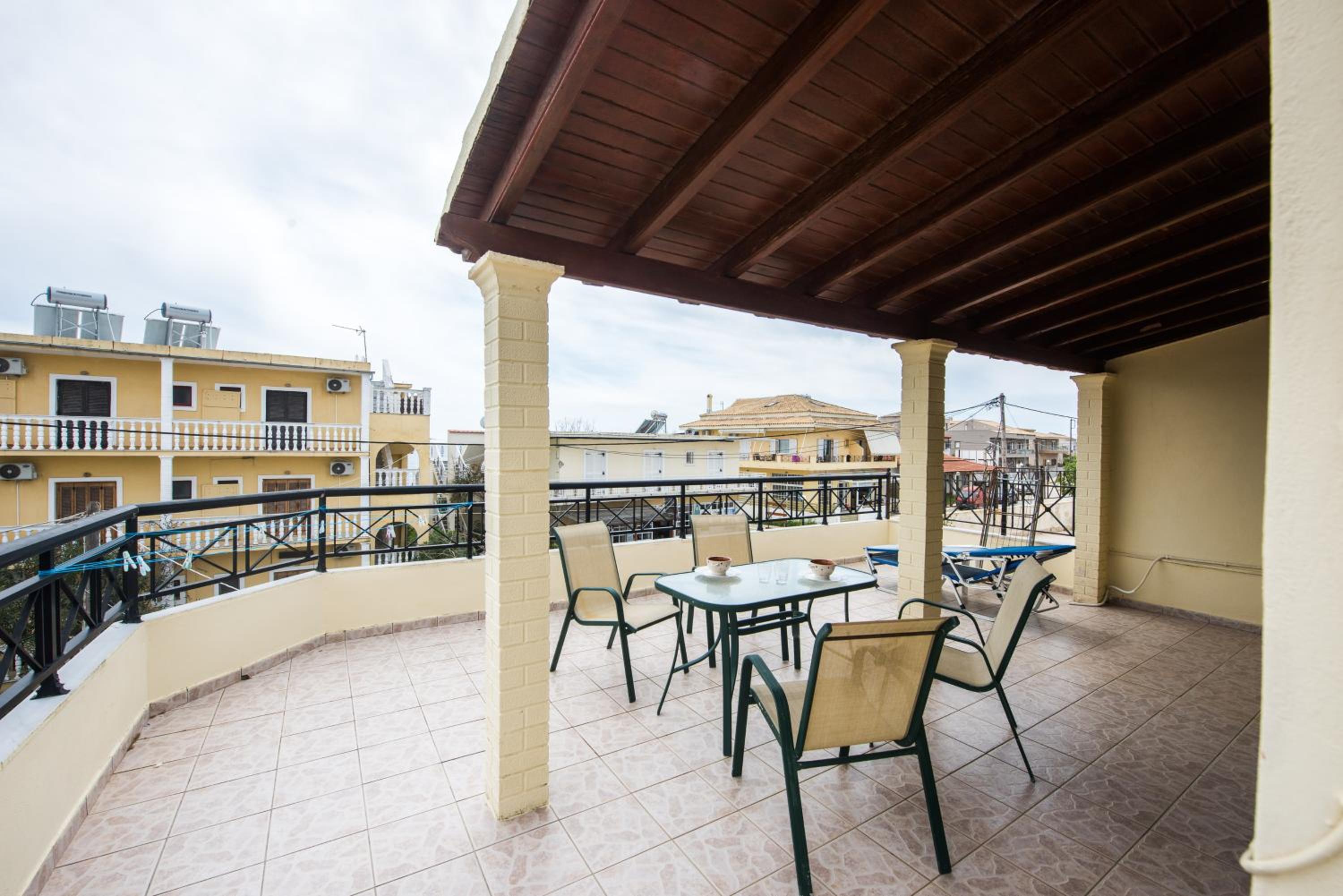 Pantelis Apartments