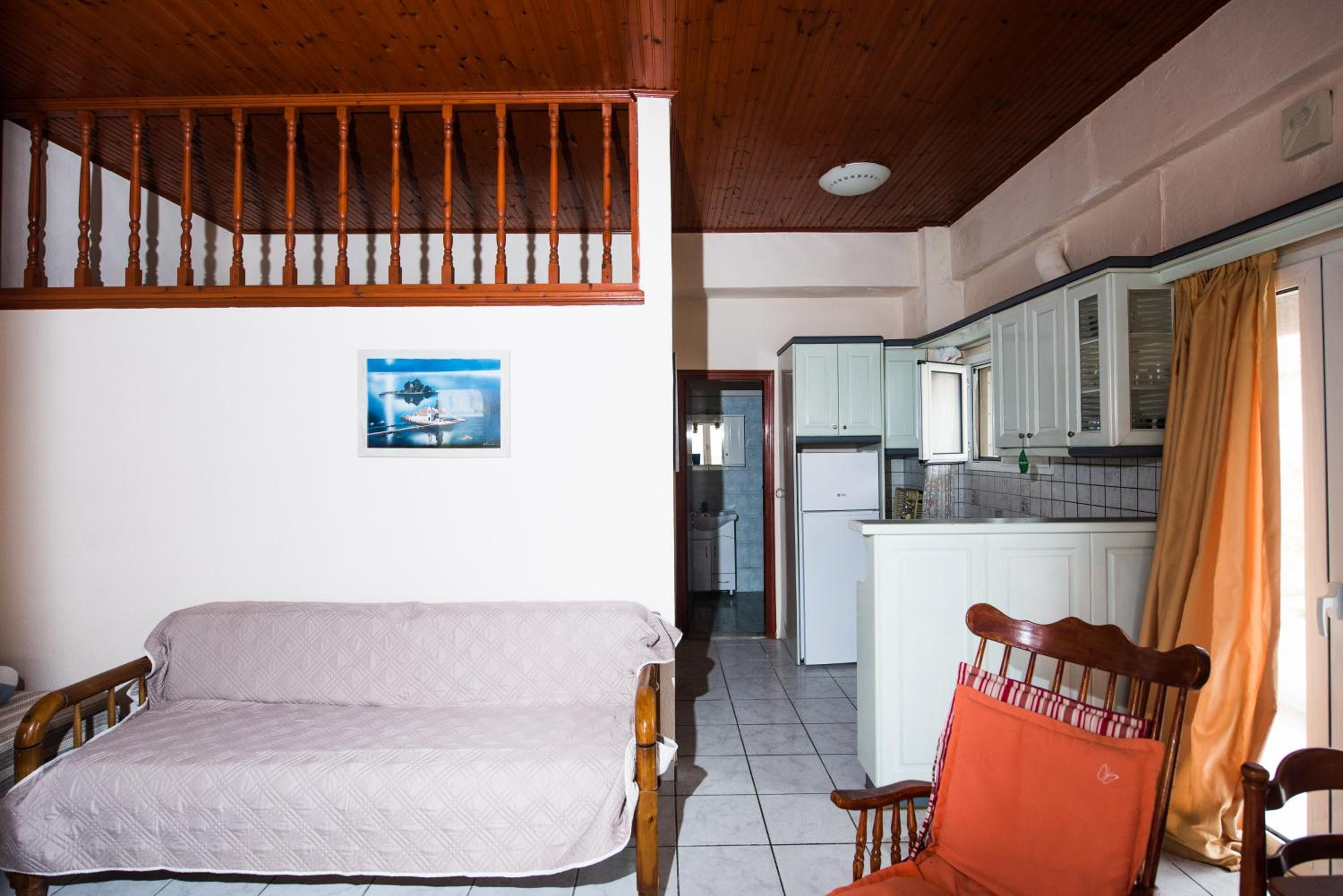 Pantelis Apartments