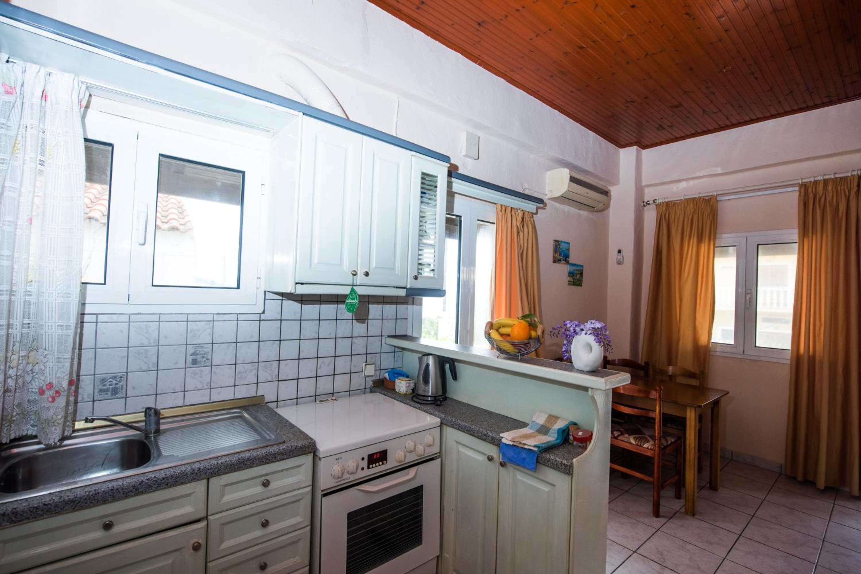 Pantelis Apartments