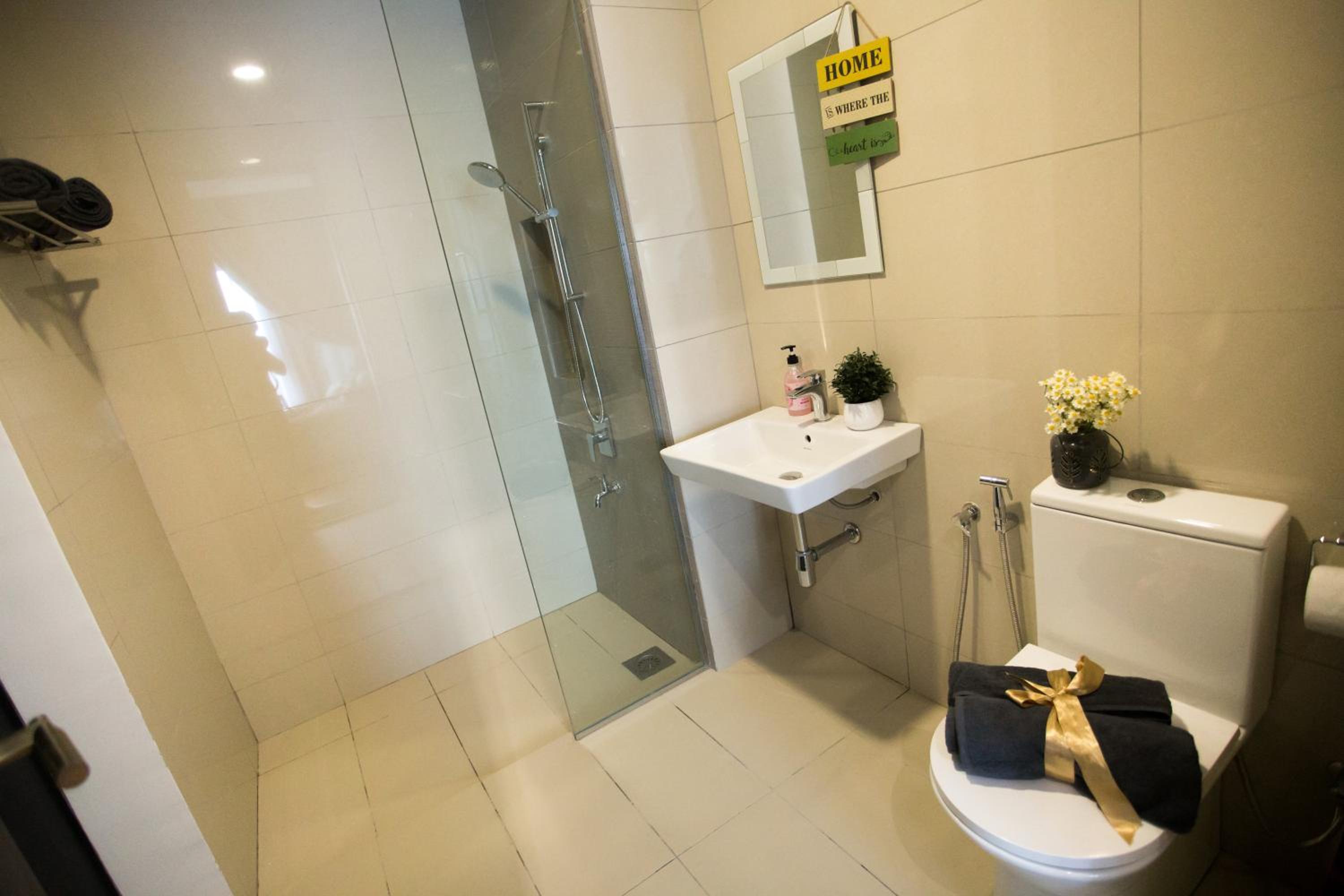 Paradigm Residence By The one - upstair of paradigm mall JB