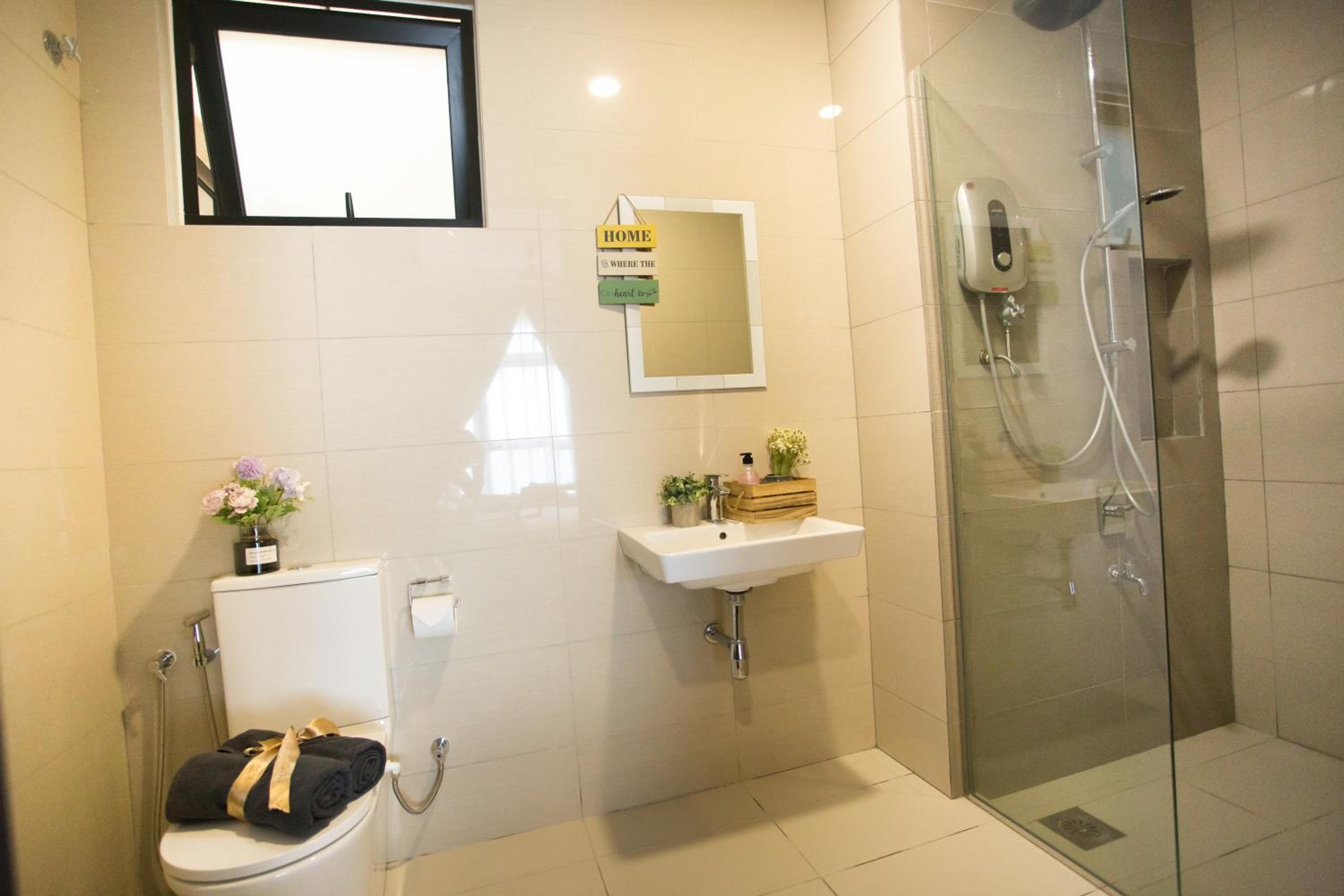 Paradigm Residence By The one - upstair of paradigm mall JB
