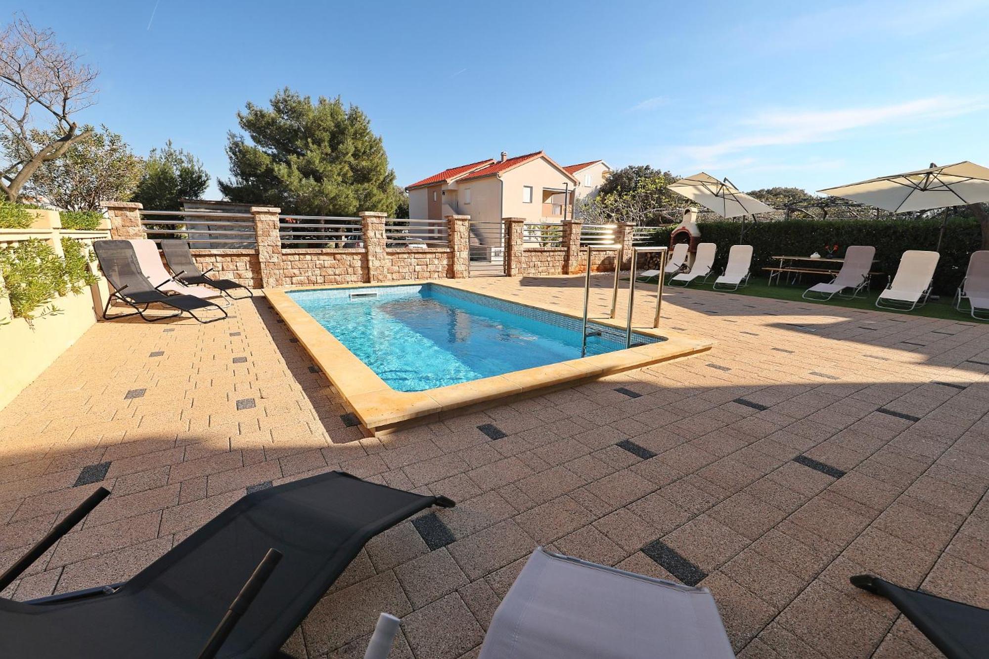 Apartments Oliva