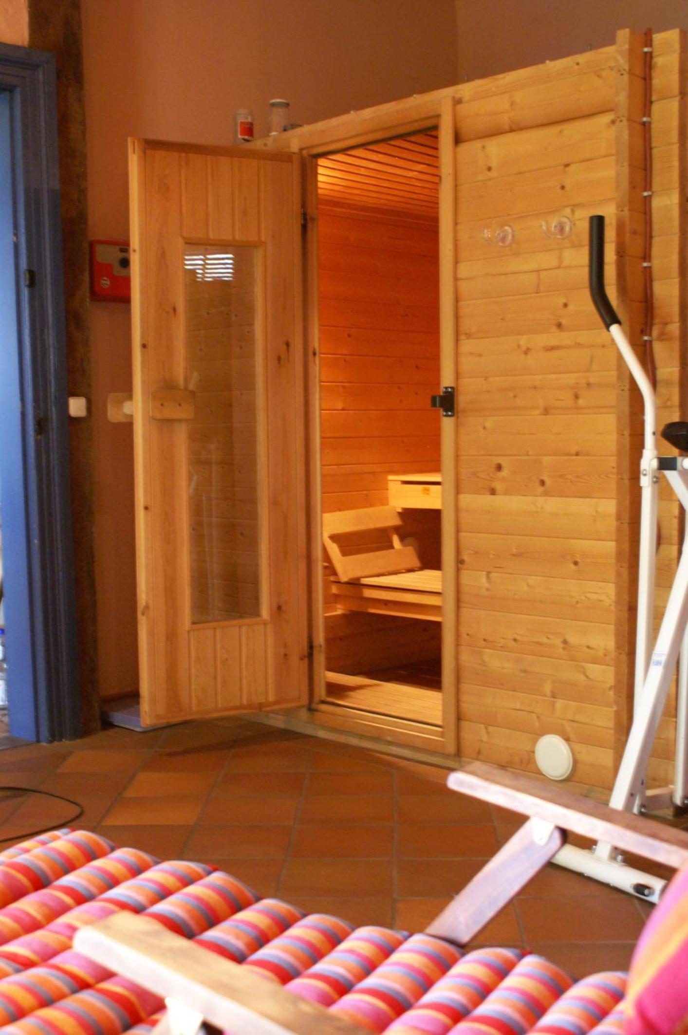 DEB 044 historisches Bauernhaus mit Sauna u Whirlpool