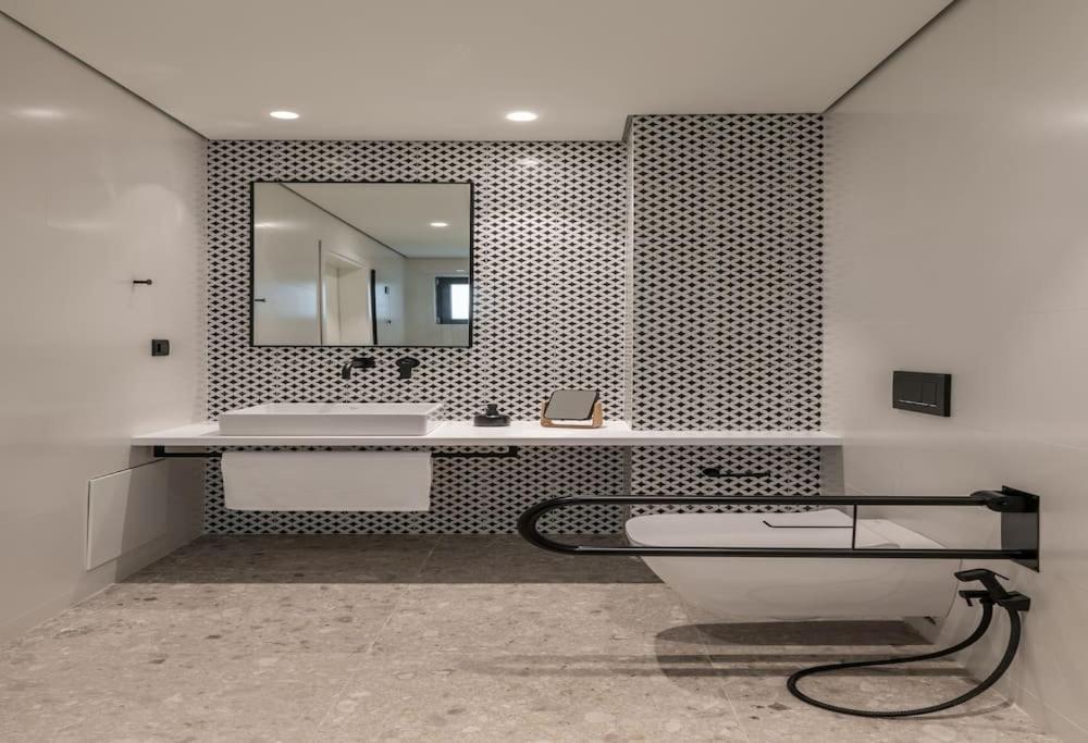 Olive Sun Villa Stillness & Elegance by etouri