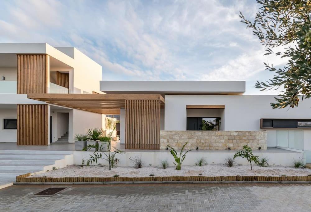 Olive Sun Villa Stillness & Elegance by etouri