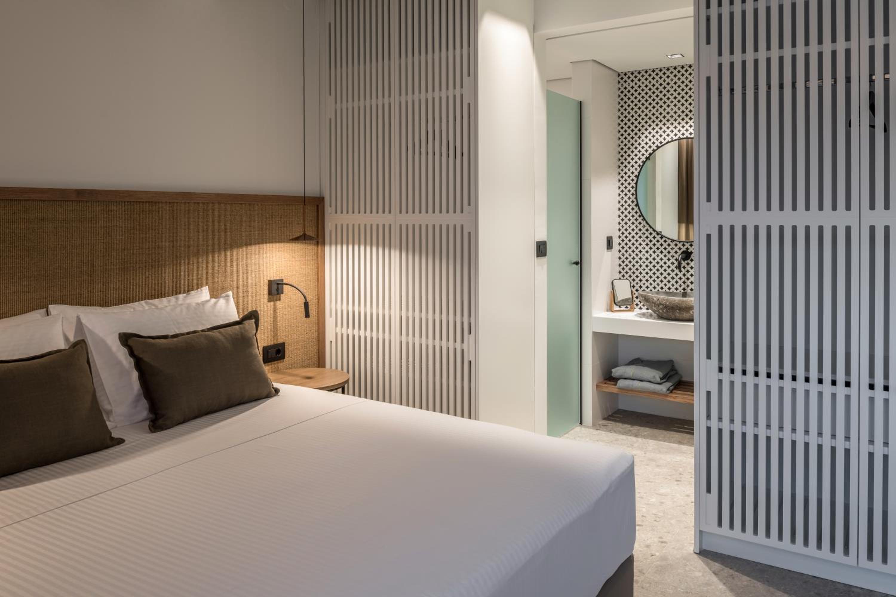 Olive Sun Villa Stillness & Elegance by etouri