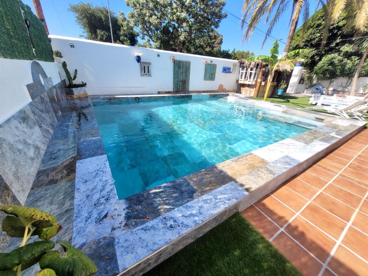 GATU PREMIUM Villa Lurberri piscina privada, 4 dormitorios, 2 baños, parking , jardín y barbacoa photo 1