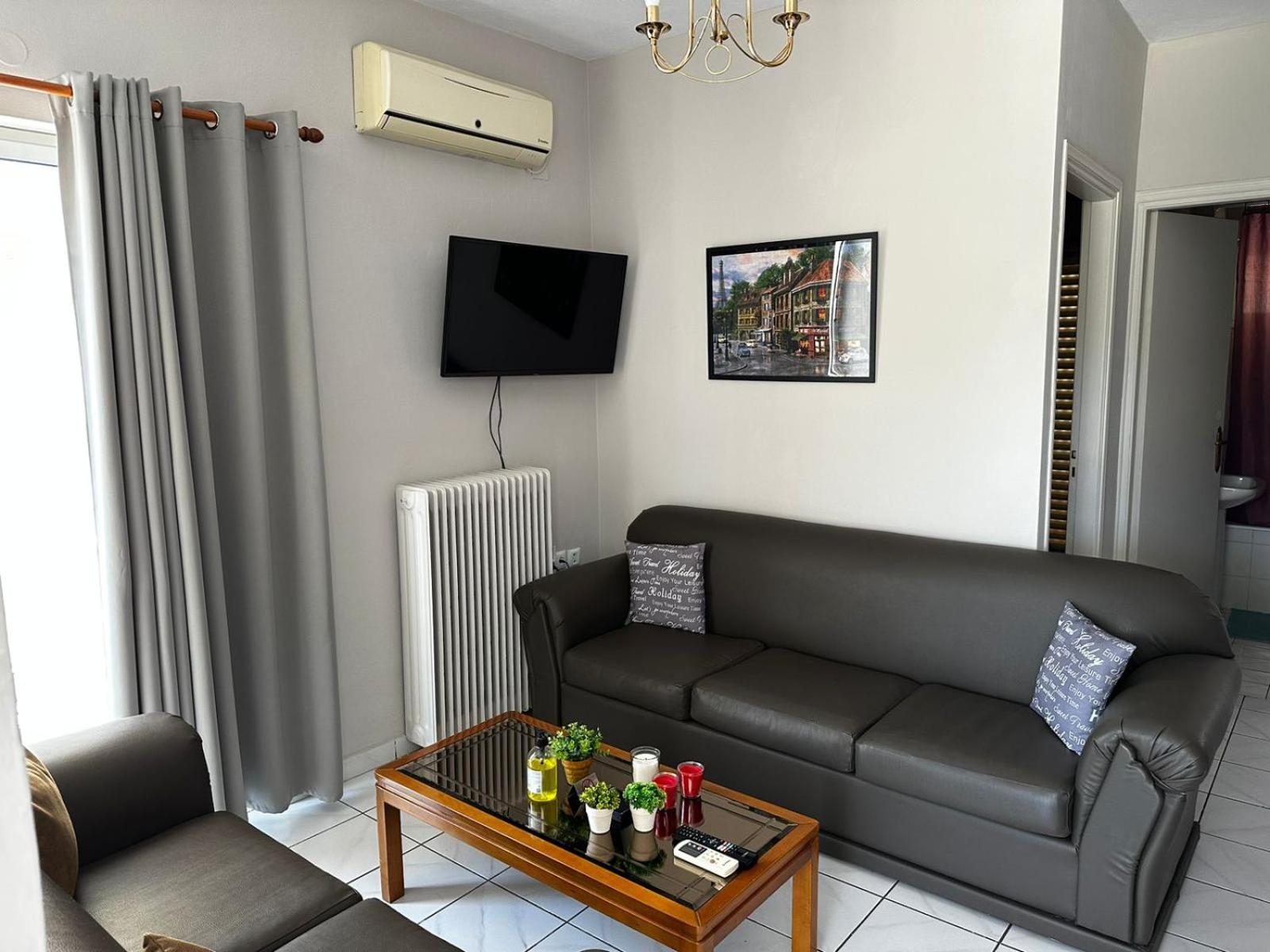 La Vita apartments-near airport & sea view 5