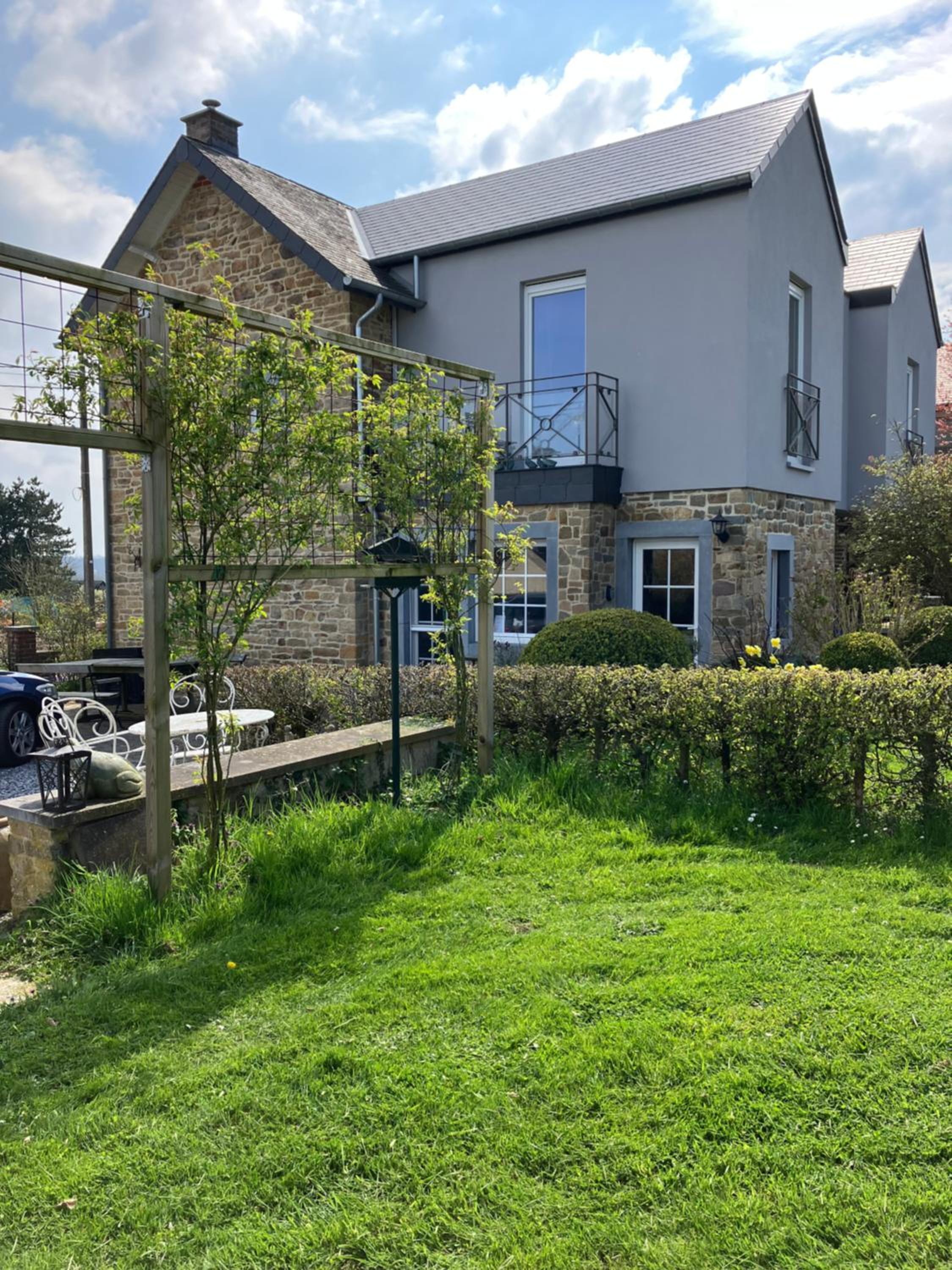 Hotel Maison et son jardin situés dans le Condroz - Image 1