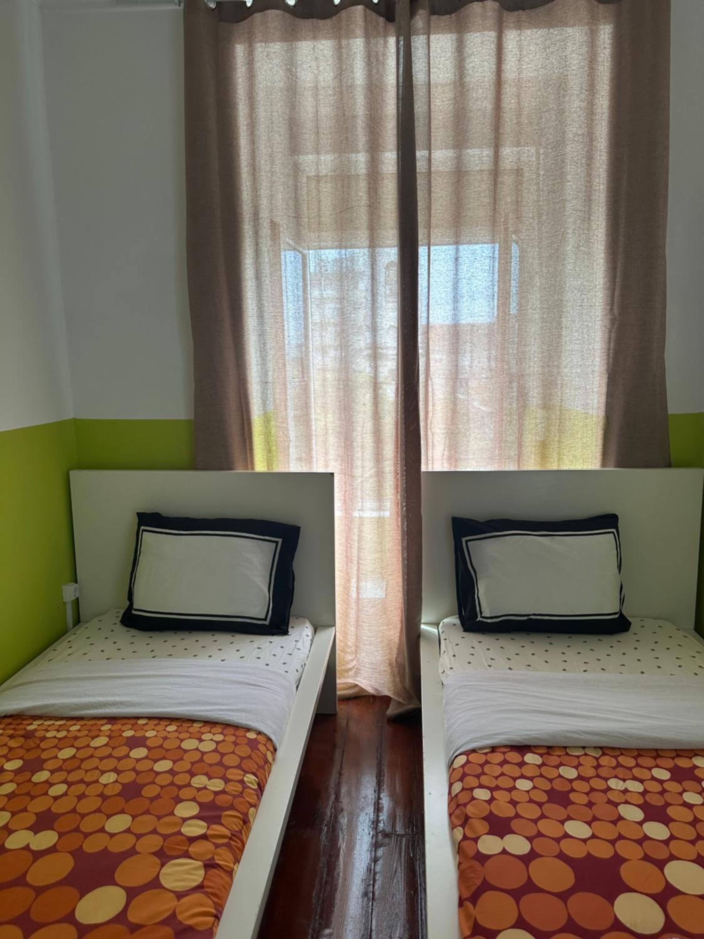 Shangri-La Hostel Anjos