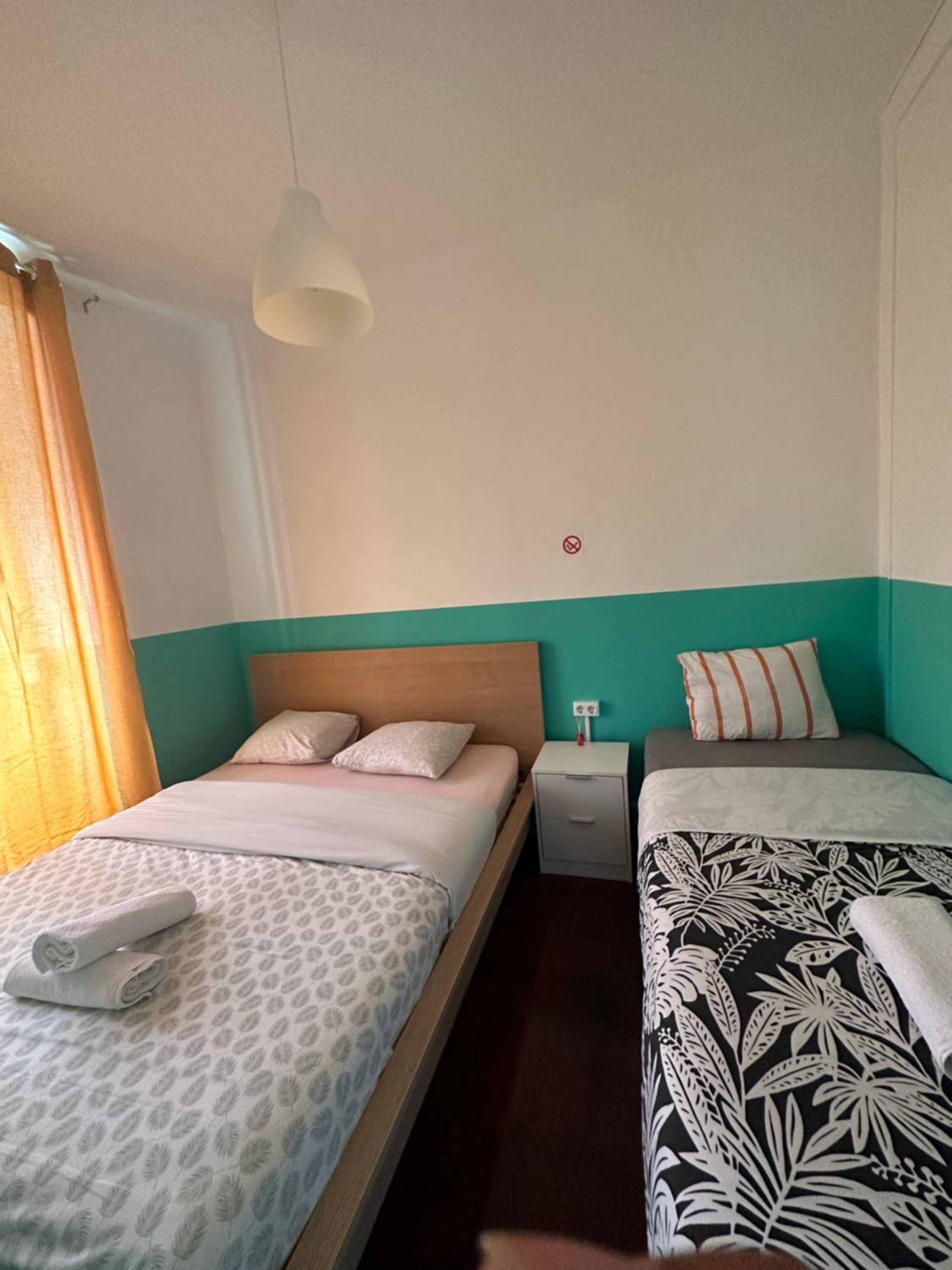 Shangri-La Hostel Anjos