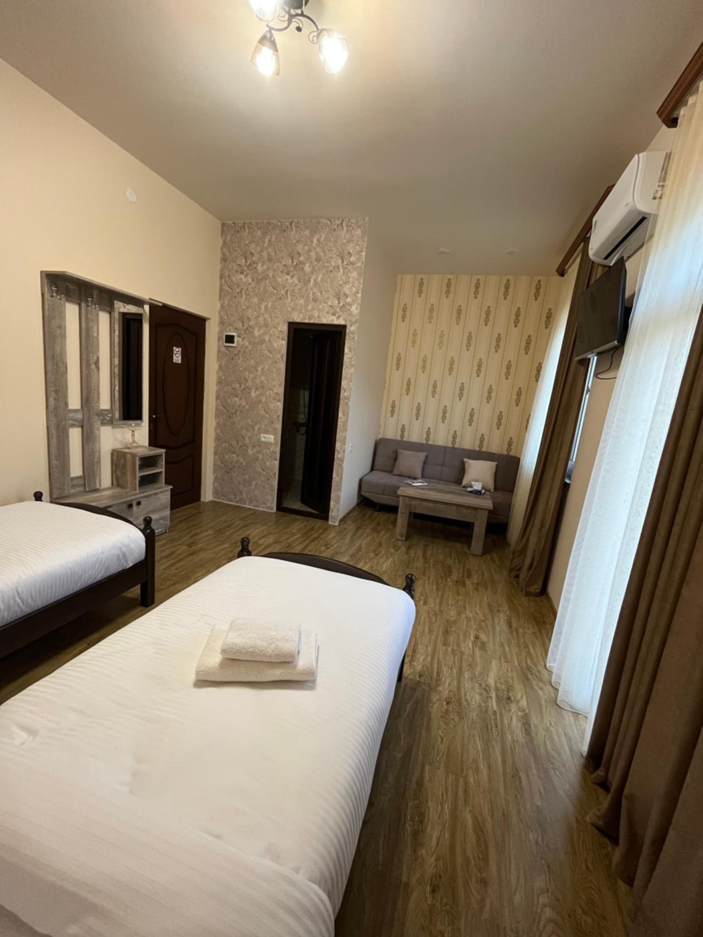 NAREMA FAMILY HOTEL MEGHRI