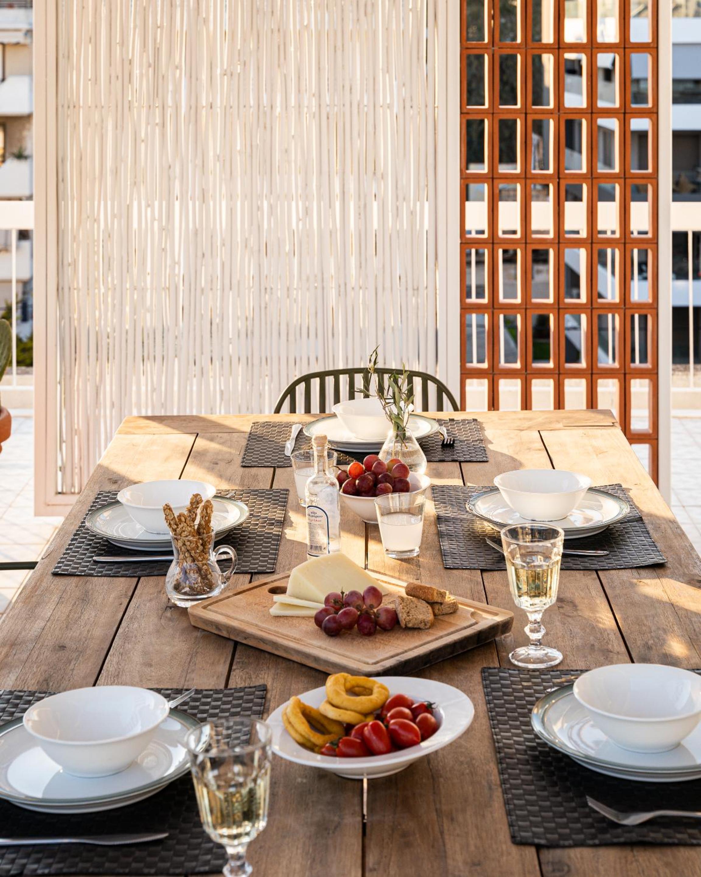 Sea View Beach Penthouse - Athens Coast