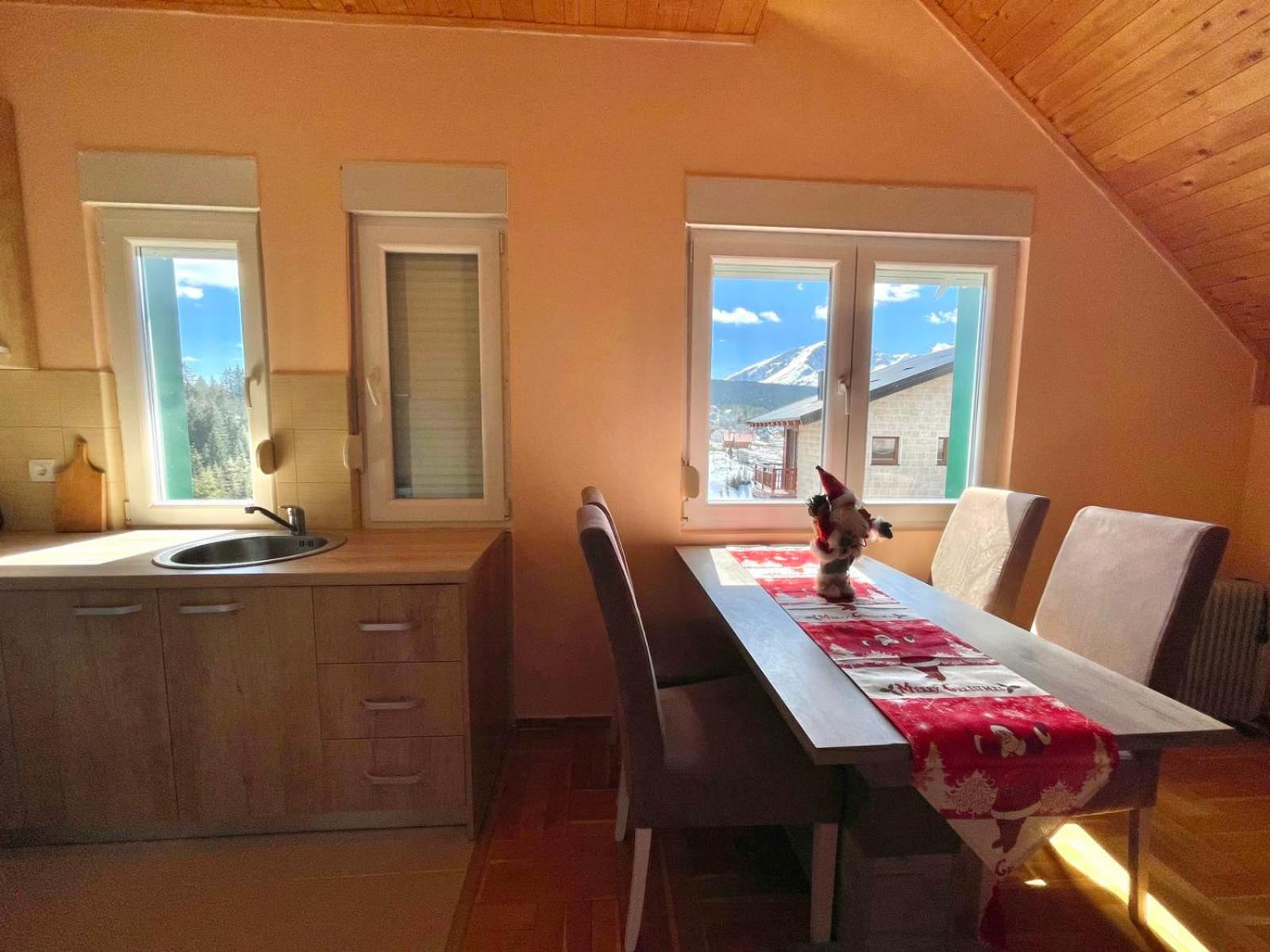 Family Two-bedroom apartment Zabljak view 5