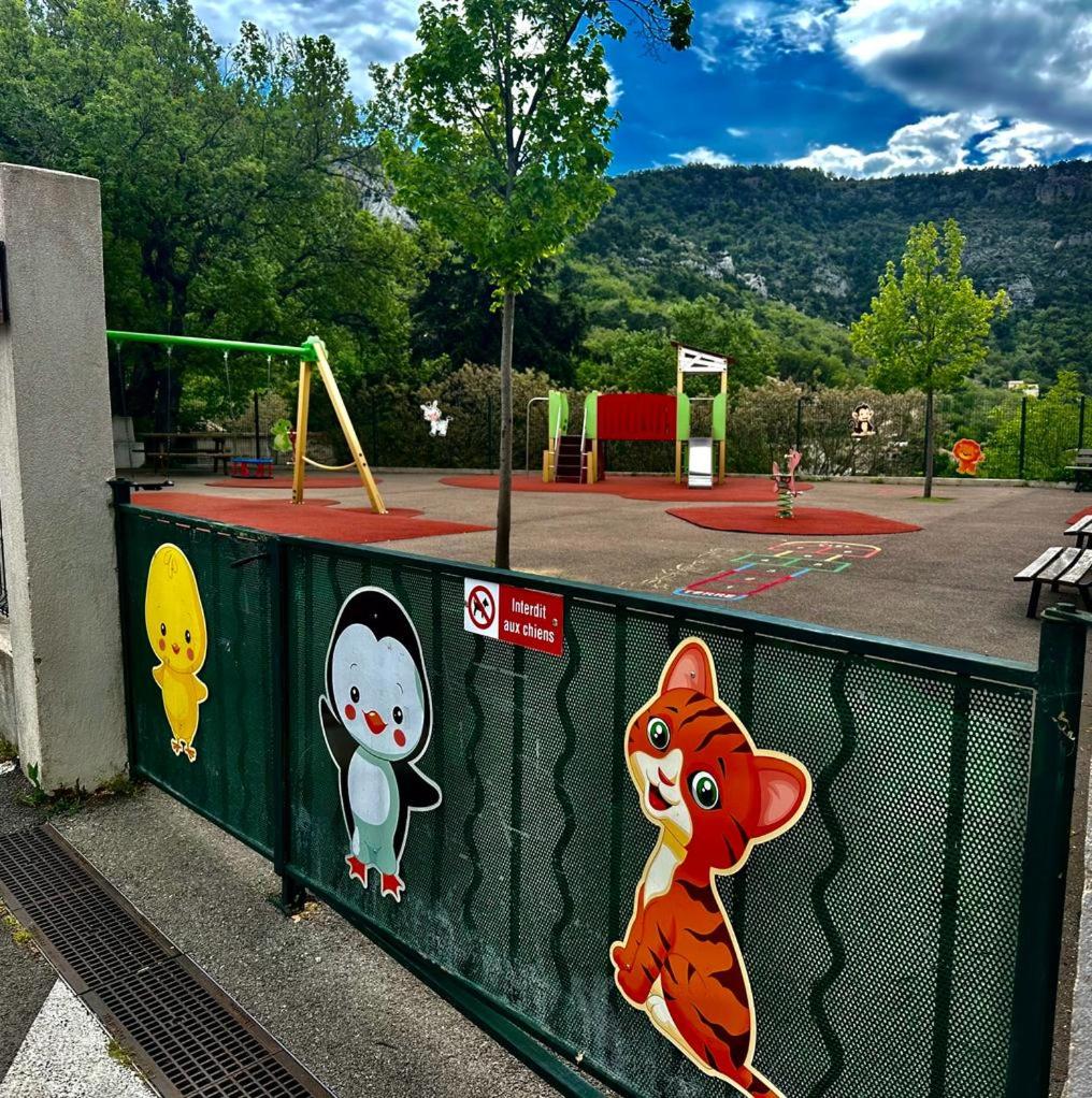 children's play area