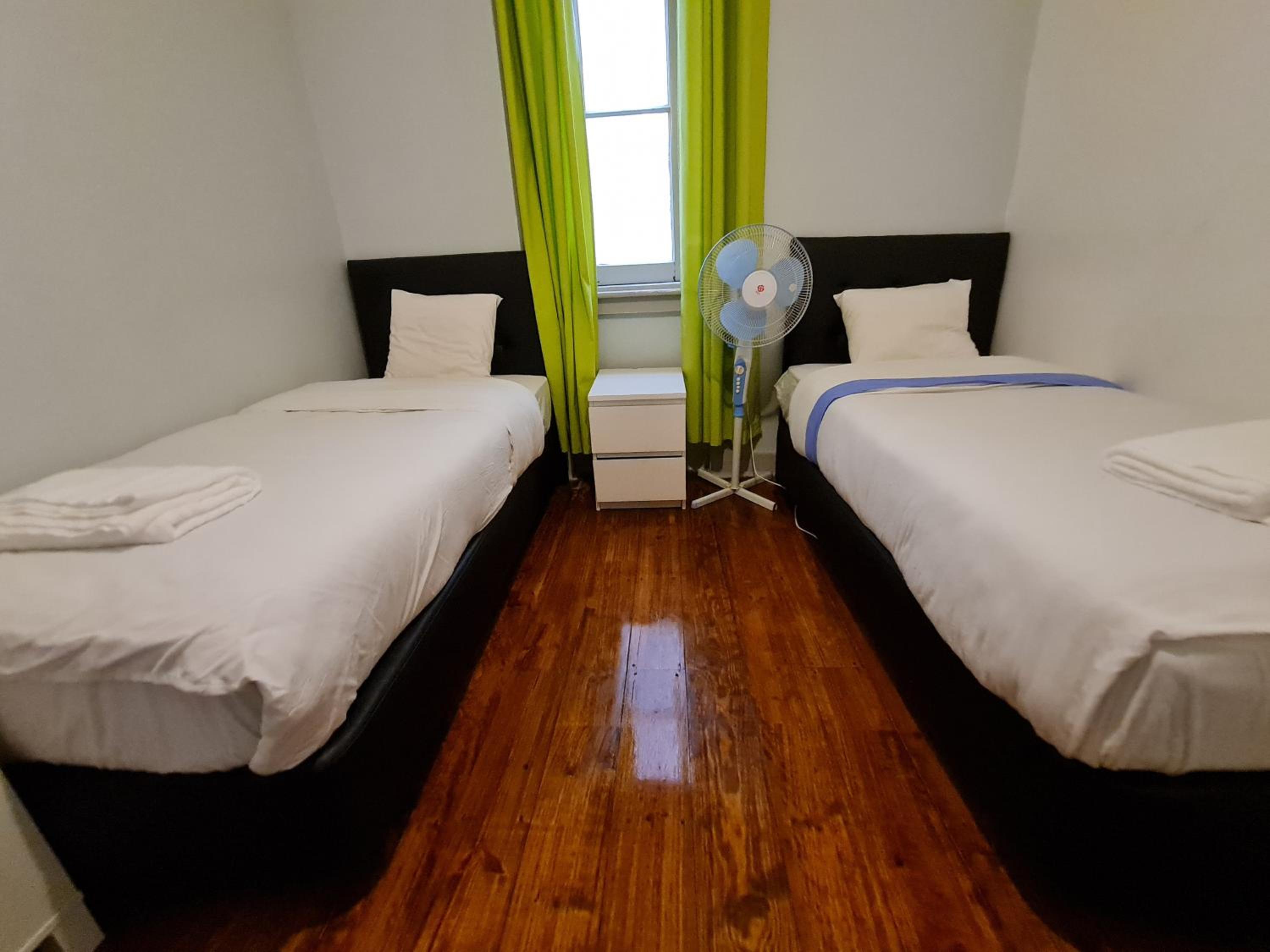 Shangri-La Hostel Anjos