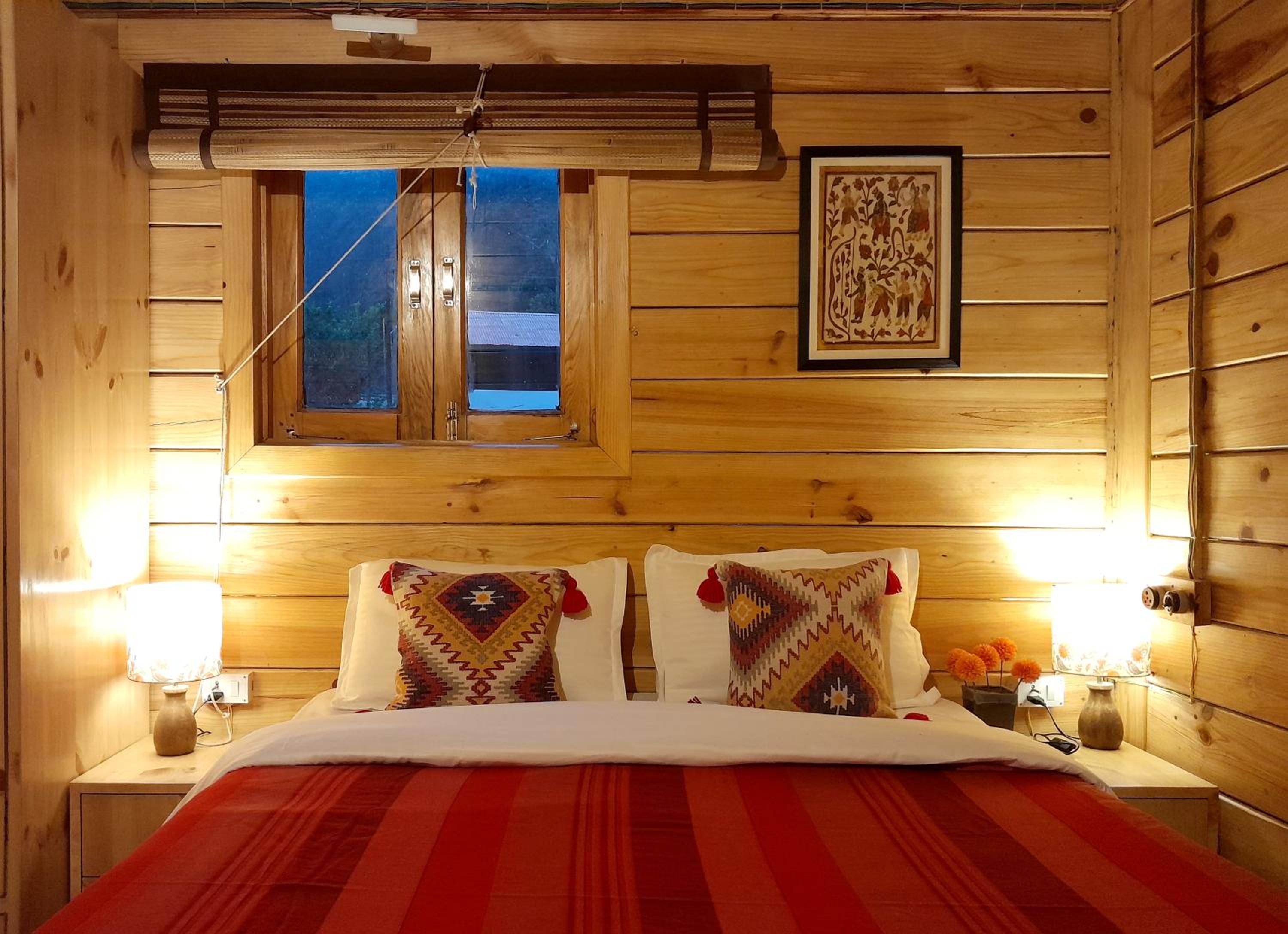 Whistling Thrush Chalet