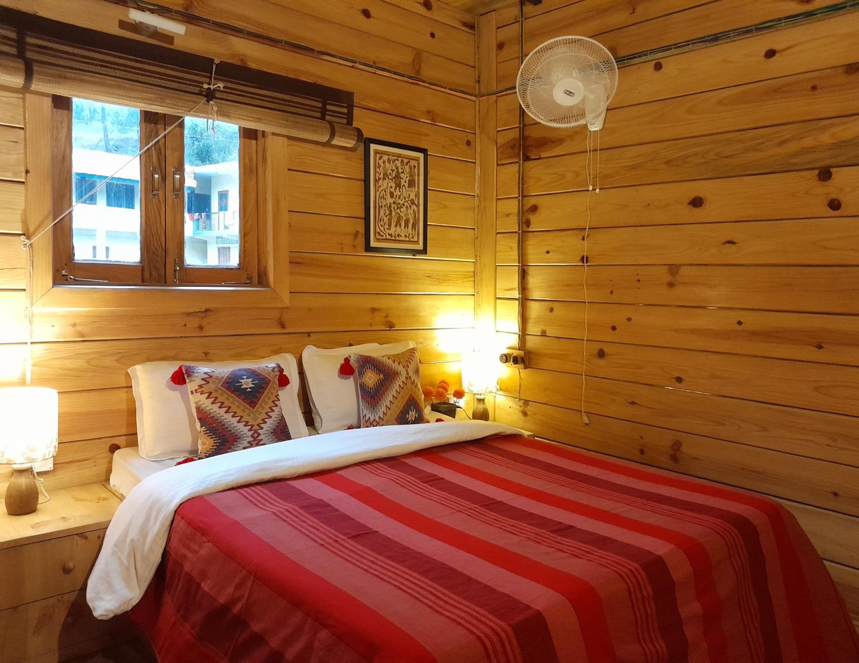 Whistling Thrush Chalet