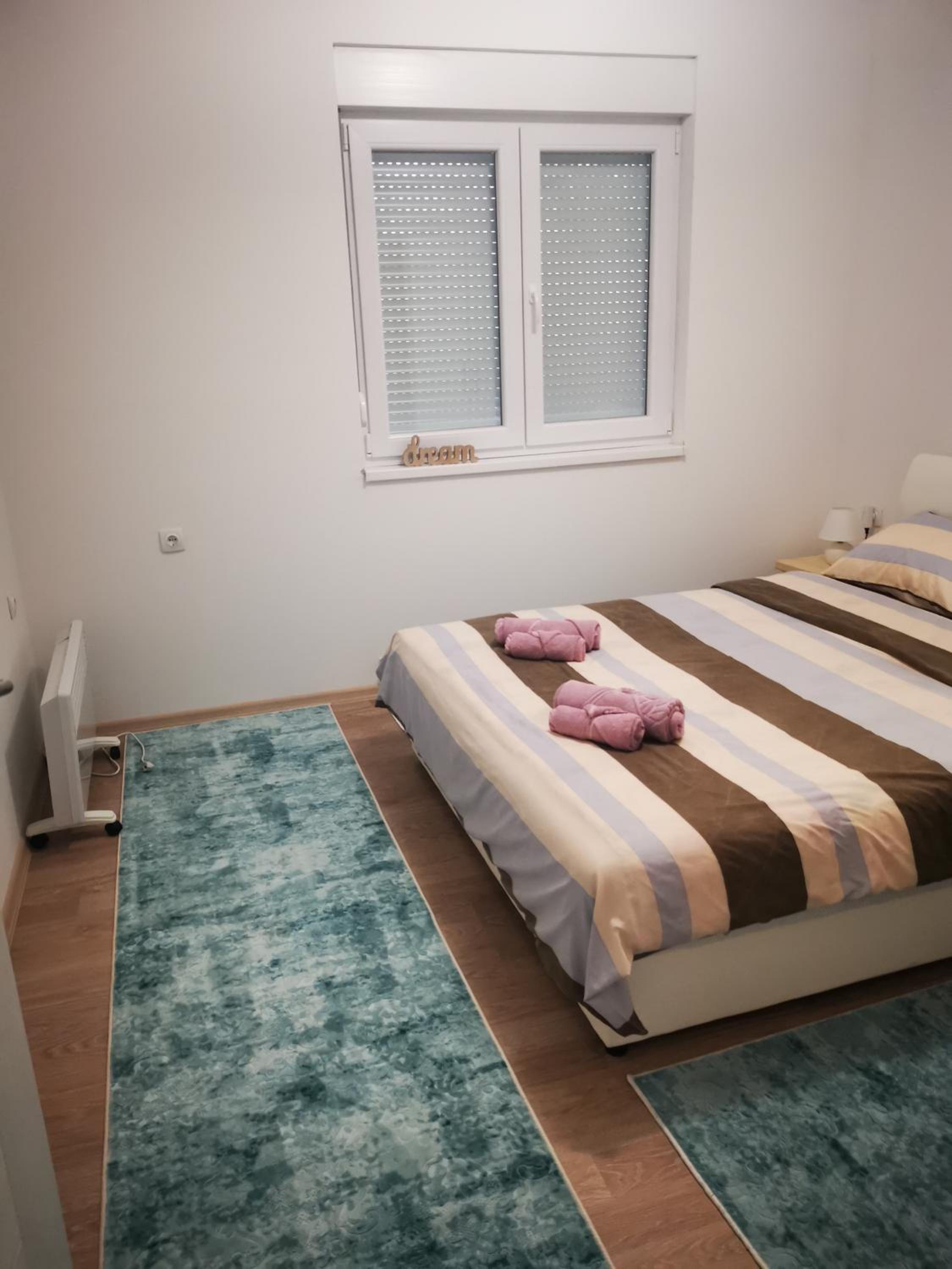 Apartman and rooms Dream House